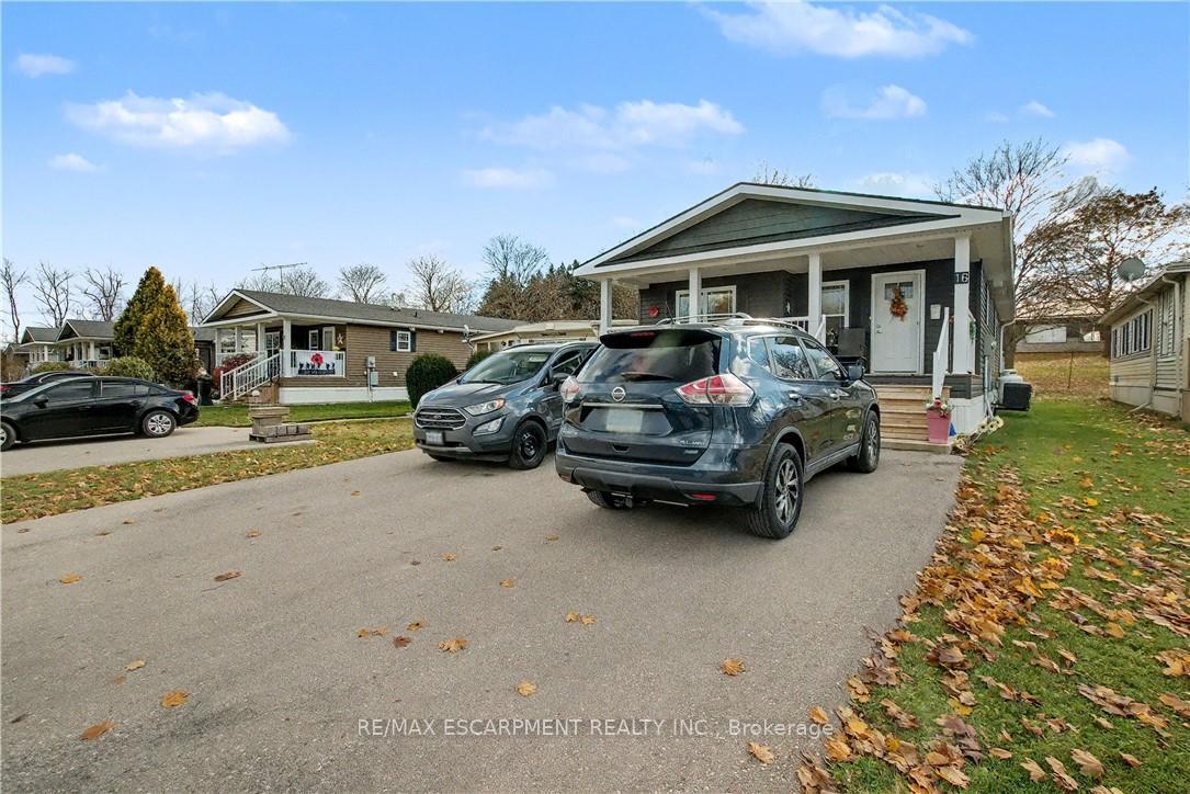 Photo 2 of Unit 16, 1429 Sheffield Road, Hamilton, Rural Flamborough — HOMEH