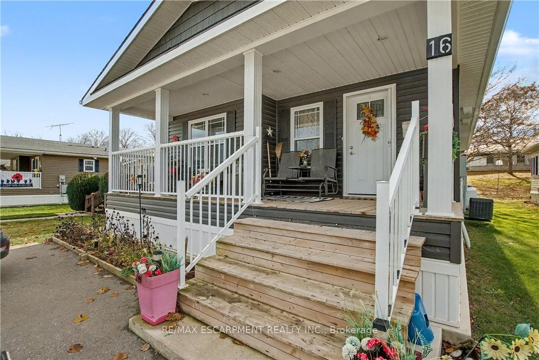 Photo 4 of Unit 16, 1429 Sheffield Road, Hamilton, Rural Flamborough — HOMEH