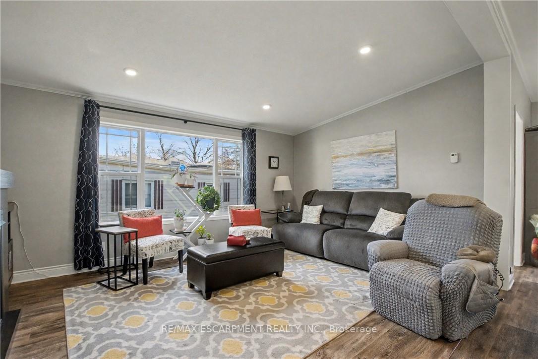 Photo 12 of Unit 16, 1429 Sheffield Road, Hamilton, Rural Flamborough — HOMEH