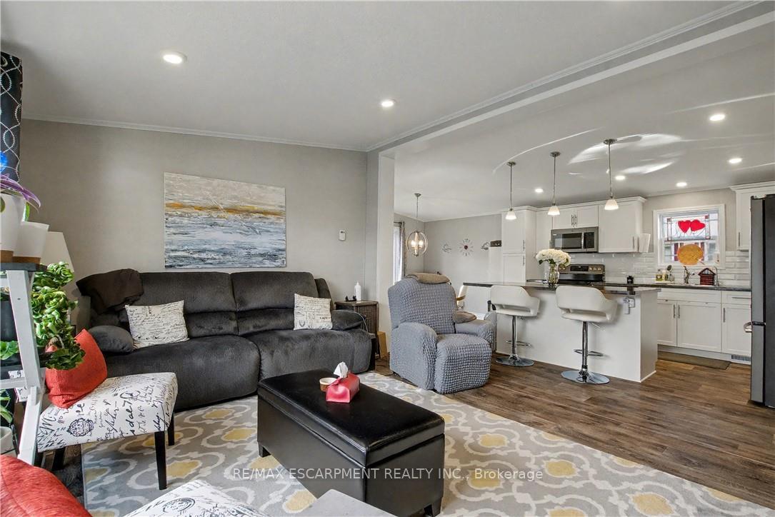 Photo 13 of Unit 16, 1429 Sheffield Road, Hamilton, Rural Flamborough — HOMEH