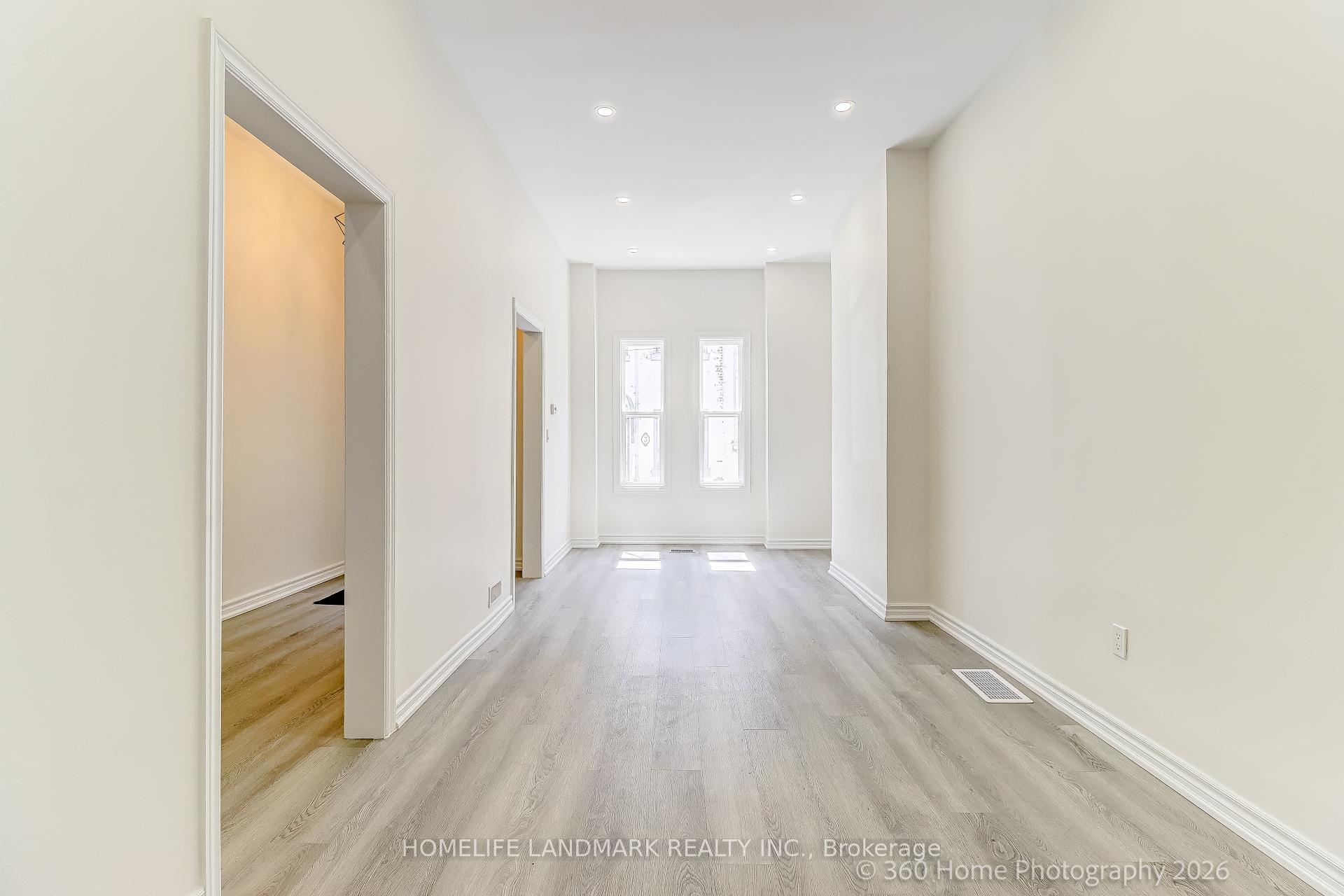 Photo 10 of 4 Andrews Avenue, Toronto, Trinity-Bellwoods — HOMEH