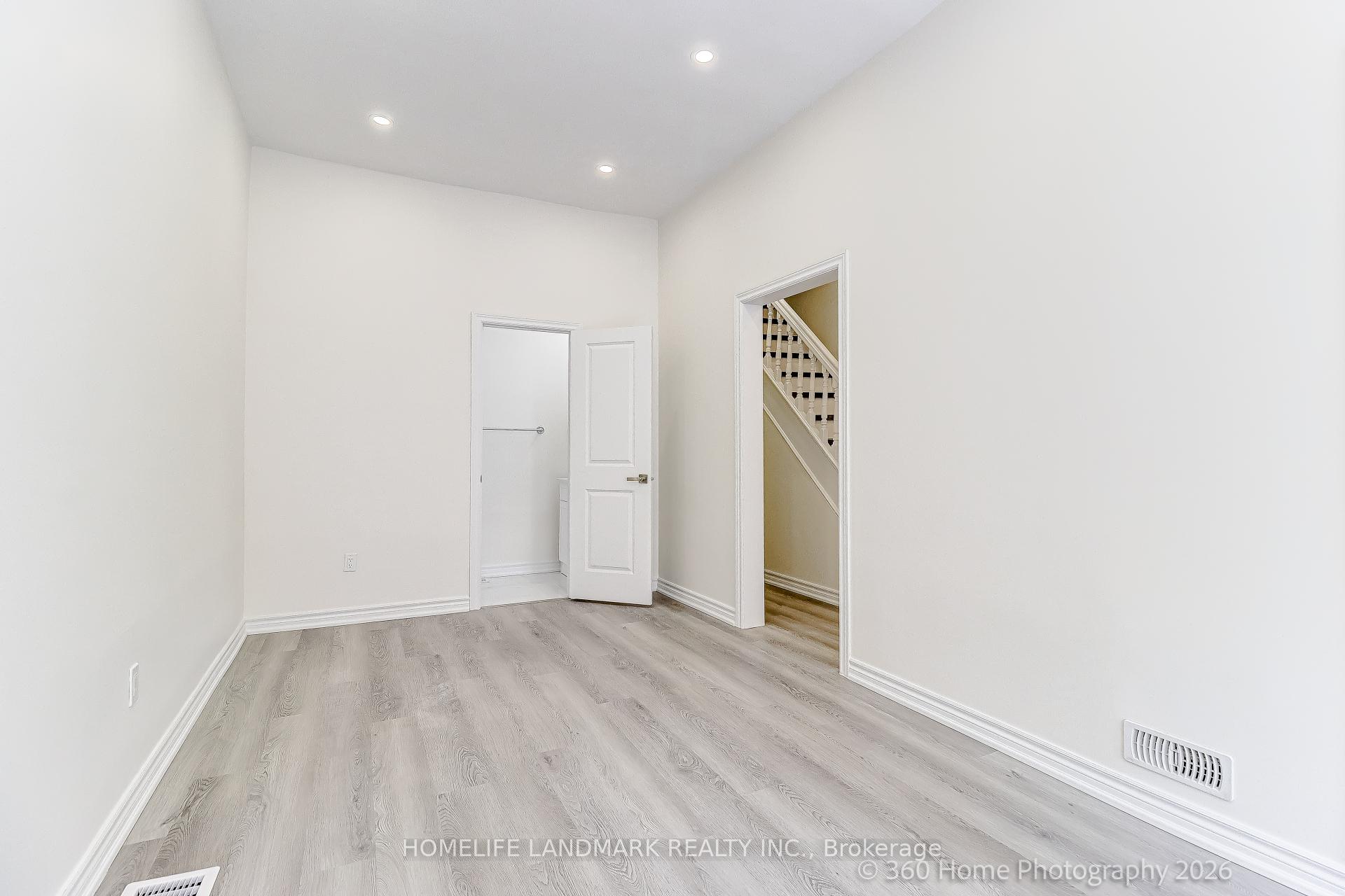 Photo 12 of 4 Andrews Avenue, Toronto, Trinity-Bellwoods — HOMEH