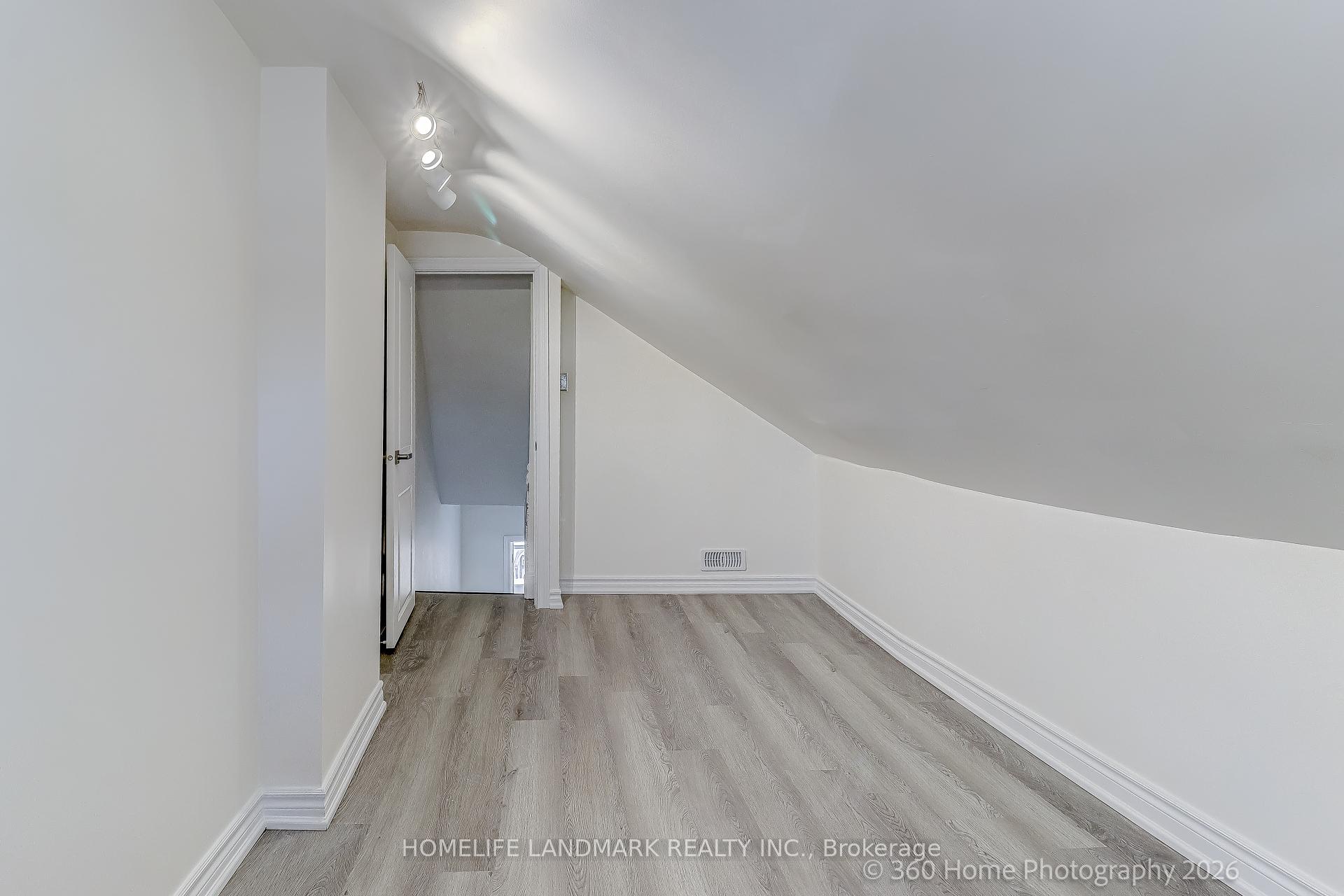 Photo 66 of 4 Andrews Avenue, Toronto, Trinity-Bellwoods — HOMEH