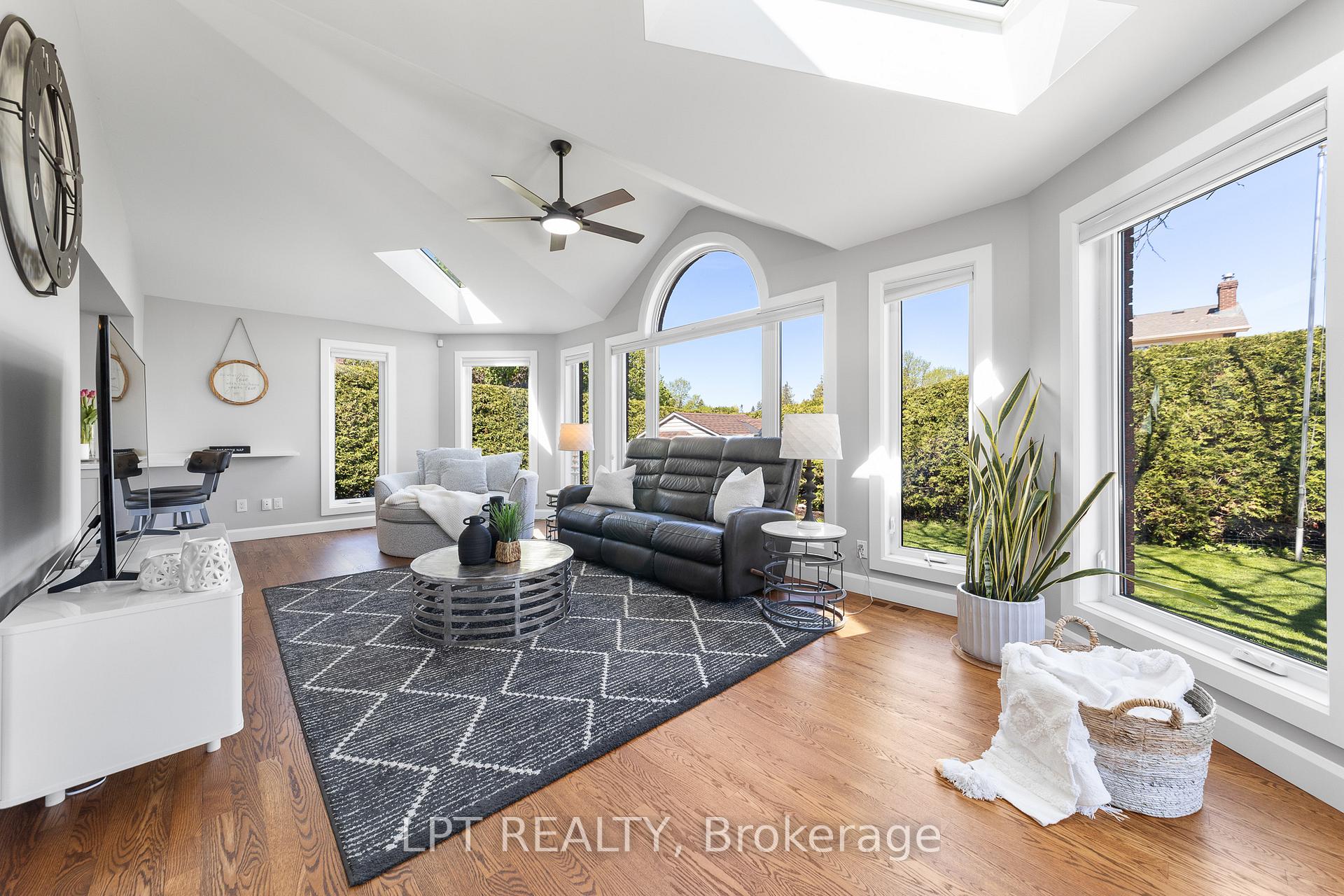 Photo 6 of 11 Elderwood Trail, Ottawa, Stittsville (Central) — HOMEH