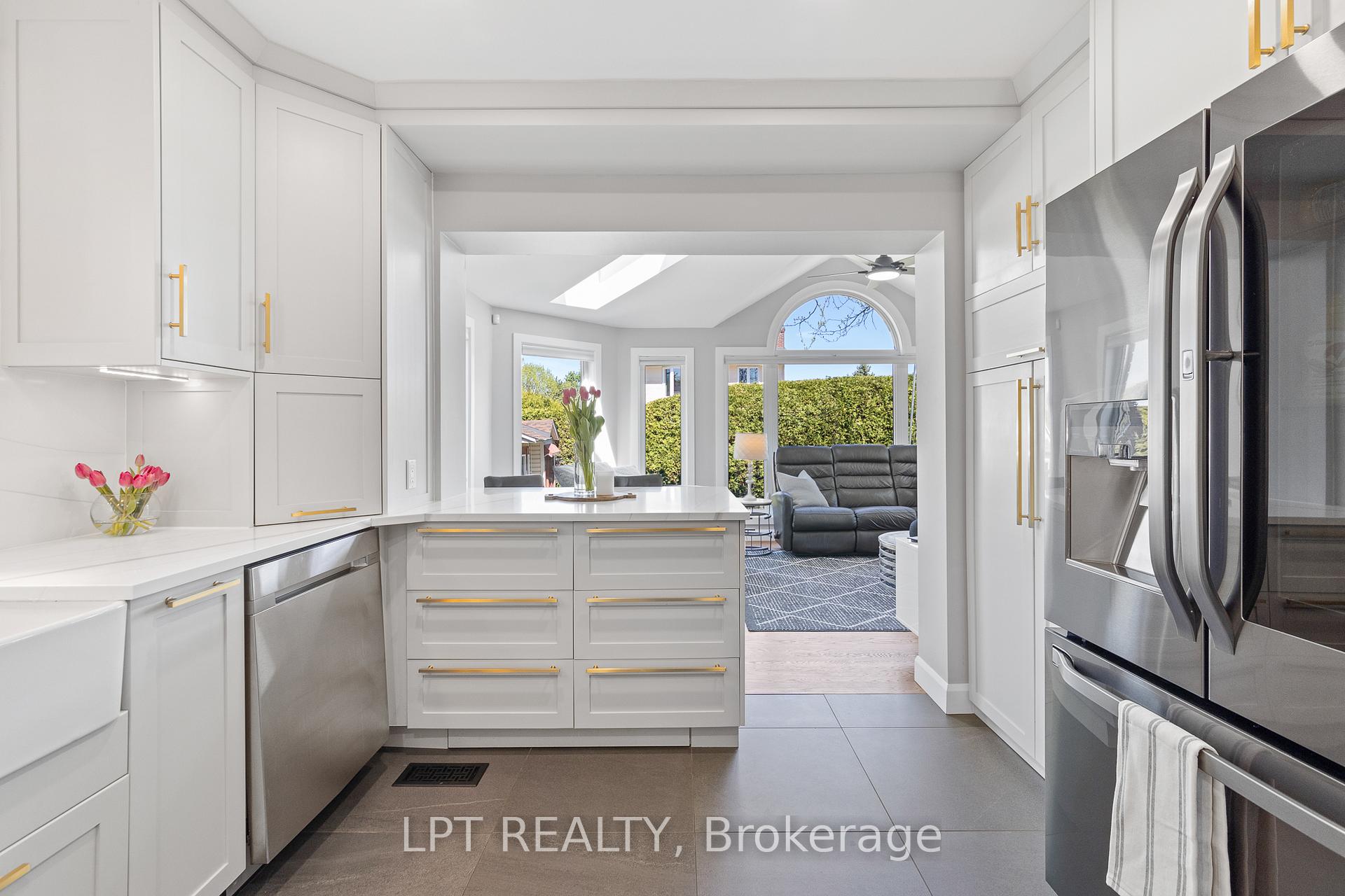 Photo 13 of 11 Elderwood Trail, Ottawa, Stittsville (Central) — HOMEH