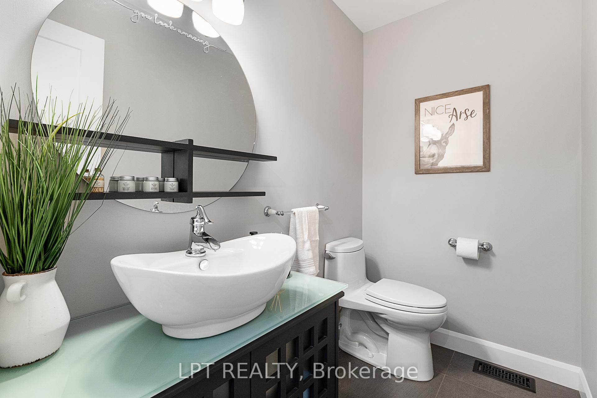 Photo 20 of 11 Elderwood Trail, Ottawa, Stittsville (Central) — HOMEH