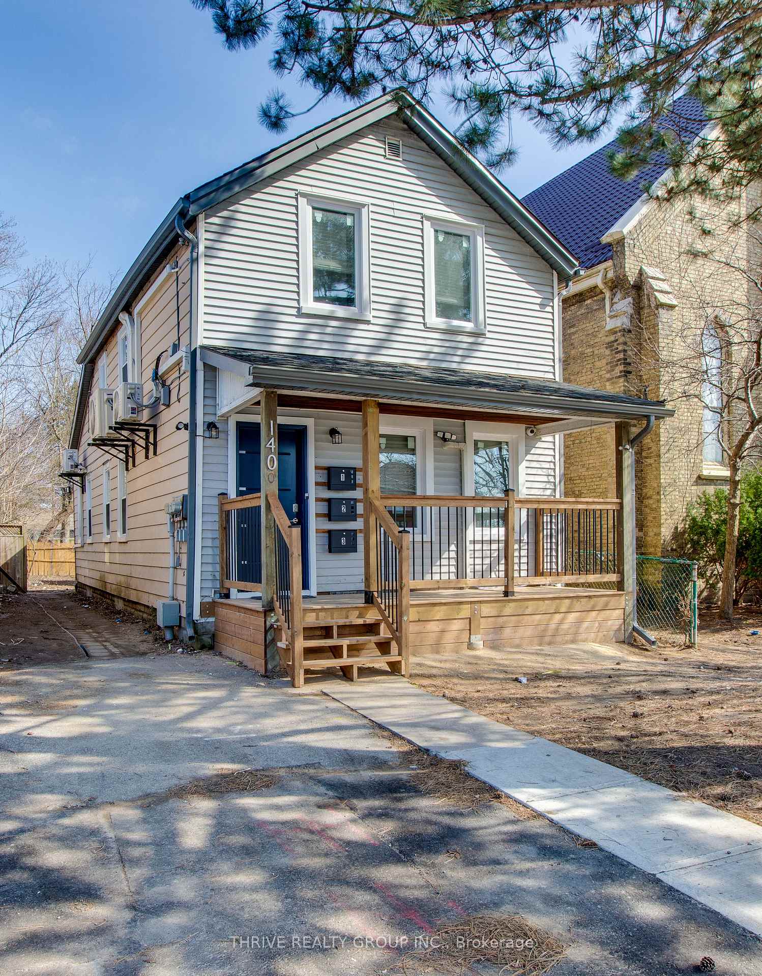 Front of Unit 3, 140 Wellington Street