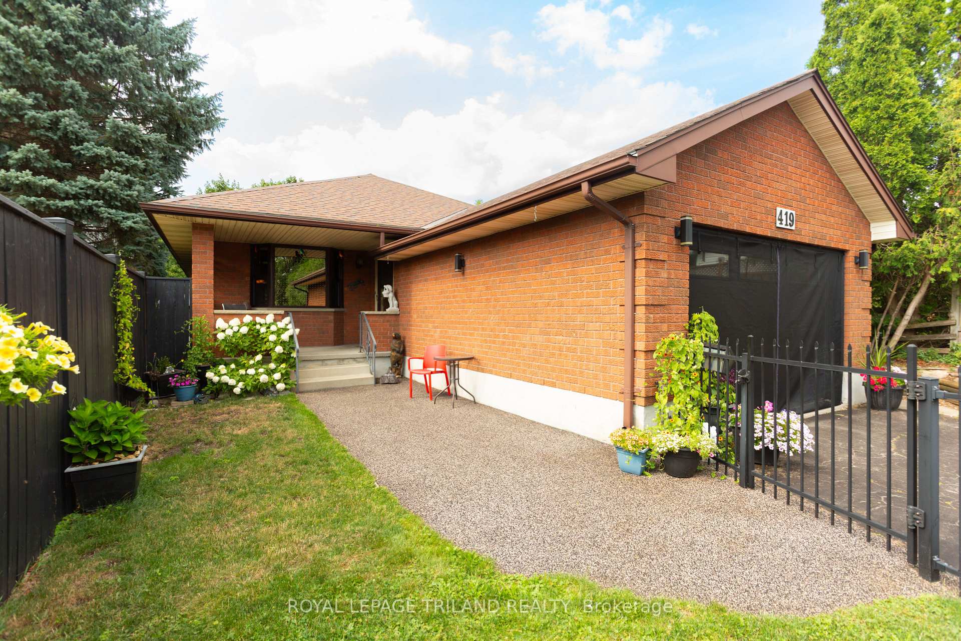 Photo 2 of 419 Mcnay Place, London, East A — HOMEH