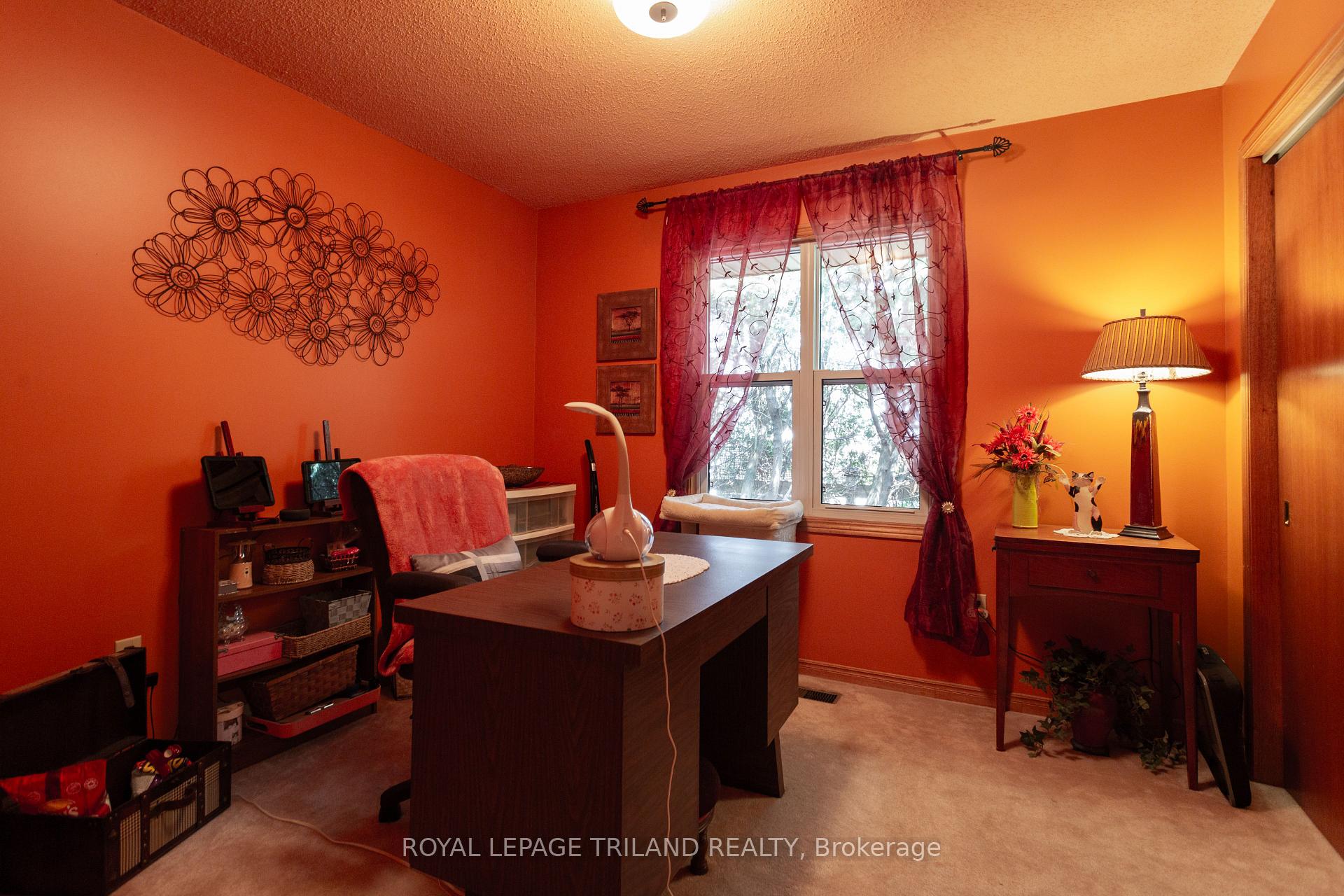 Photo 6 of 419 Mcnay Place, London, East A — HOMEH