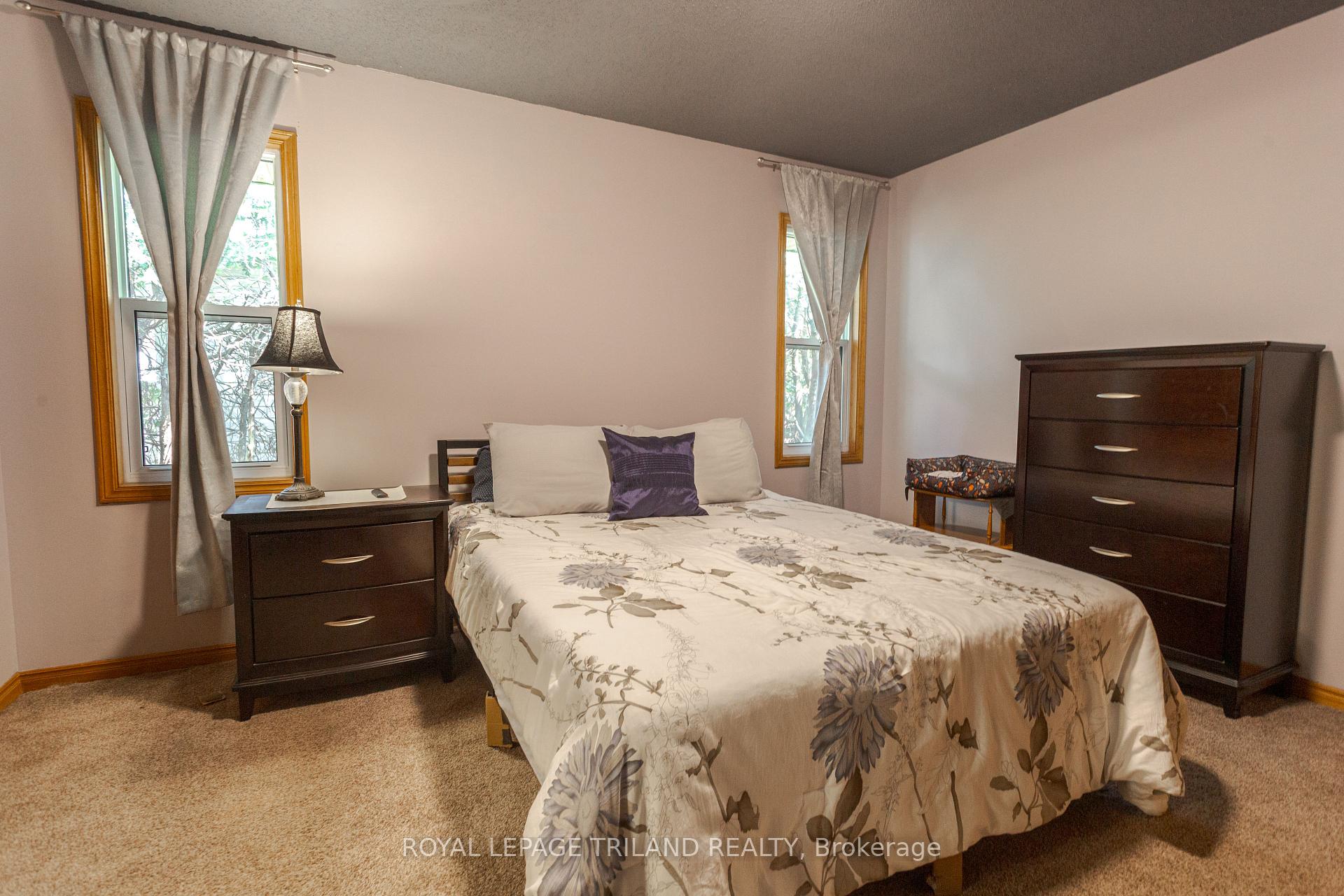Photo 14 of 419 Mcnay Place, London, East A — HOMEH