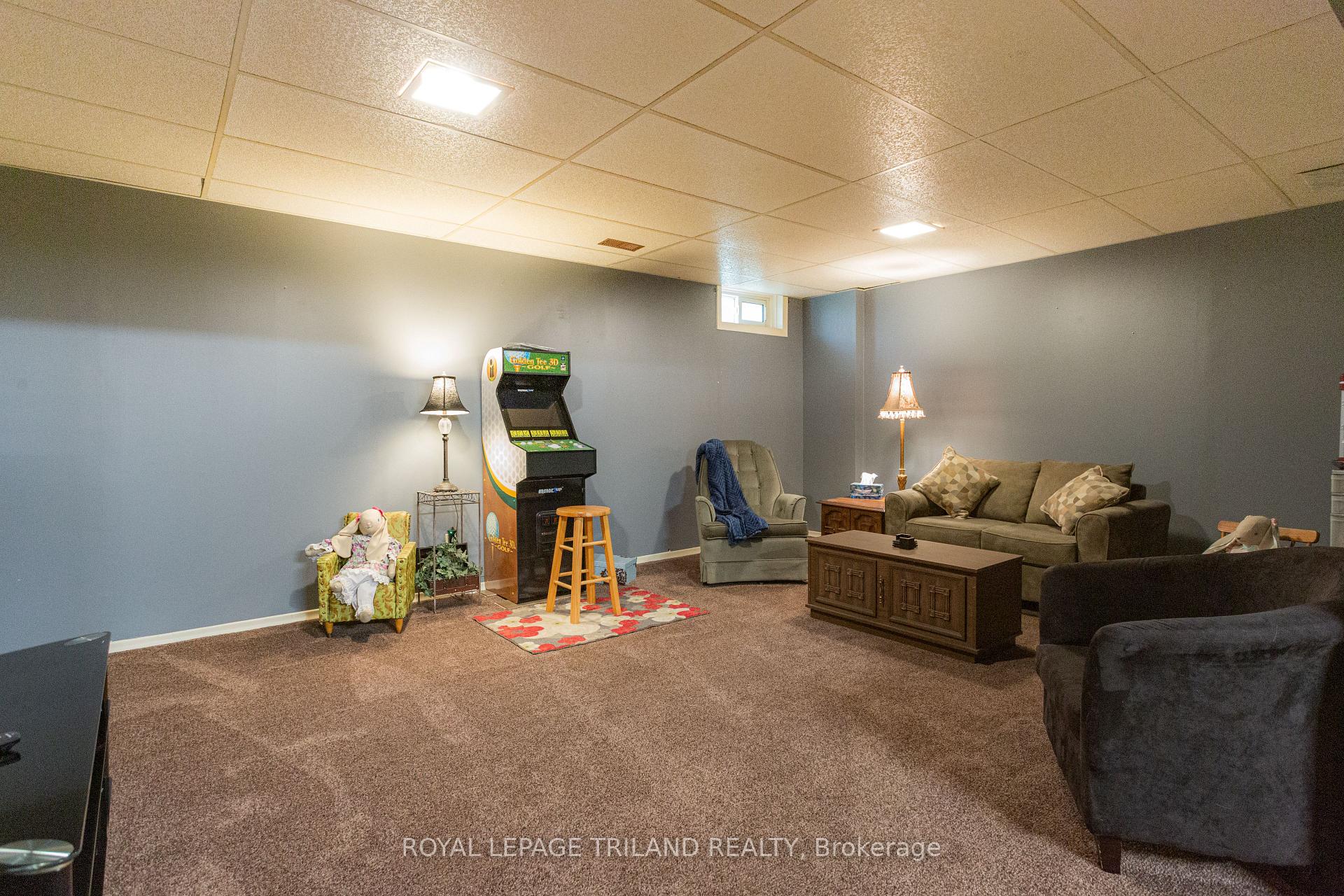 Photo 27 of 419 Mcnay Place, London, East A — HOMEH