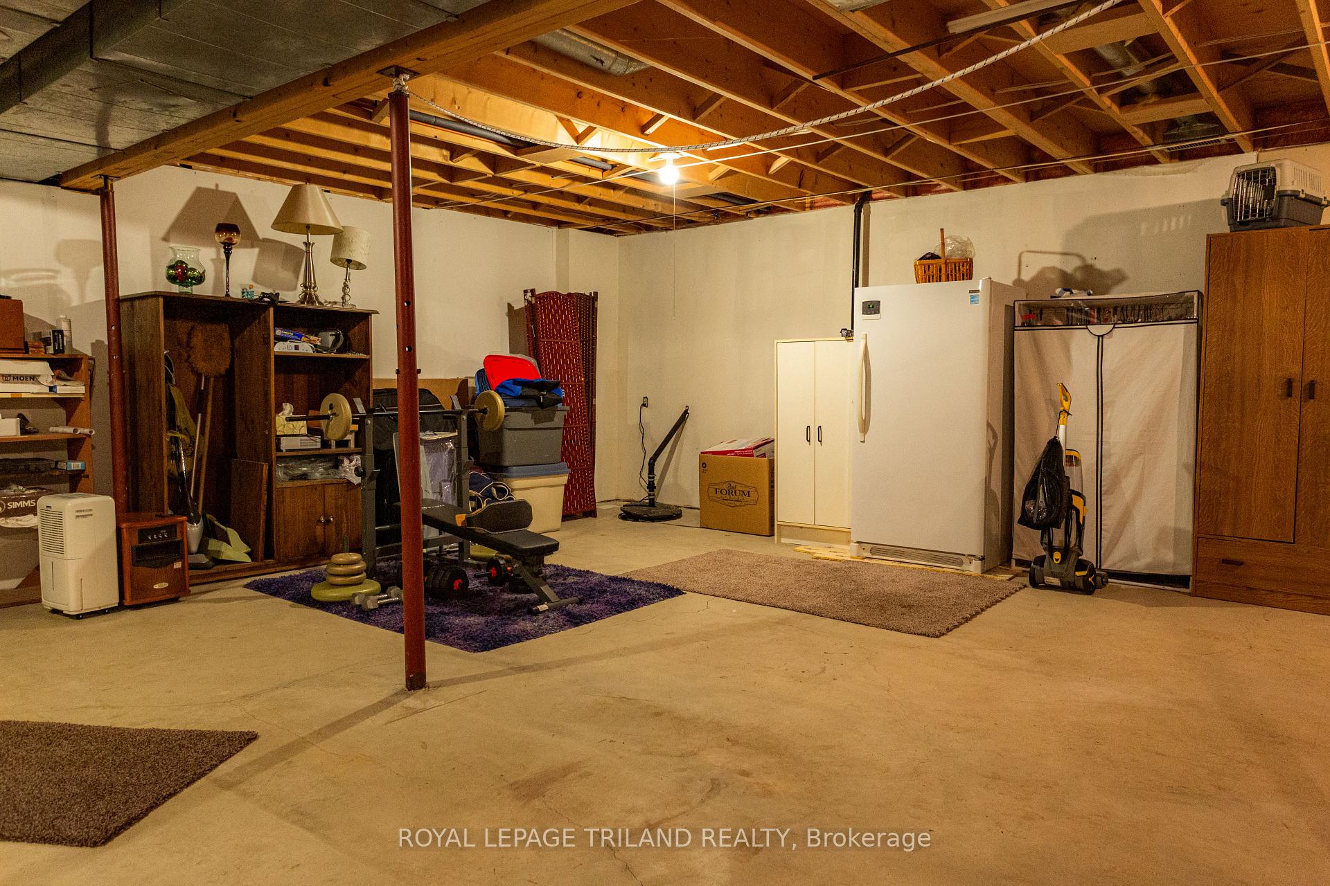 Photo 30 of 419 Mcnay Place, London, East A — HOMEH