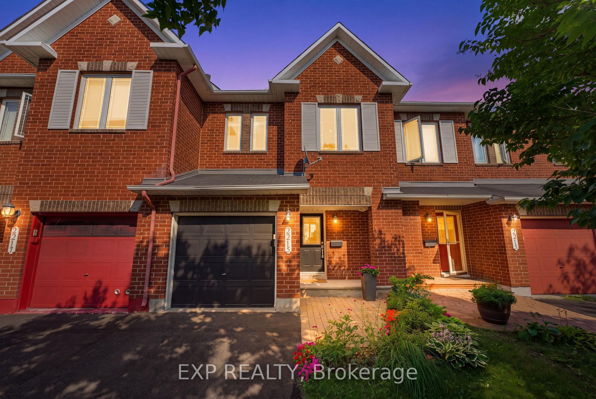 Photo 2 of 2215 Silverado Crescent, Ottawa, Avalon East — HOMEH