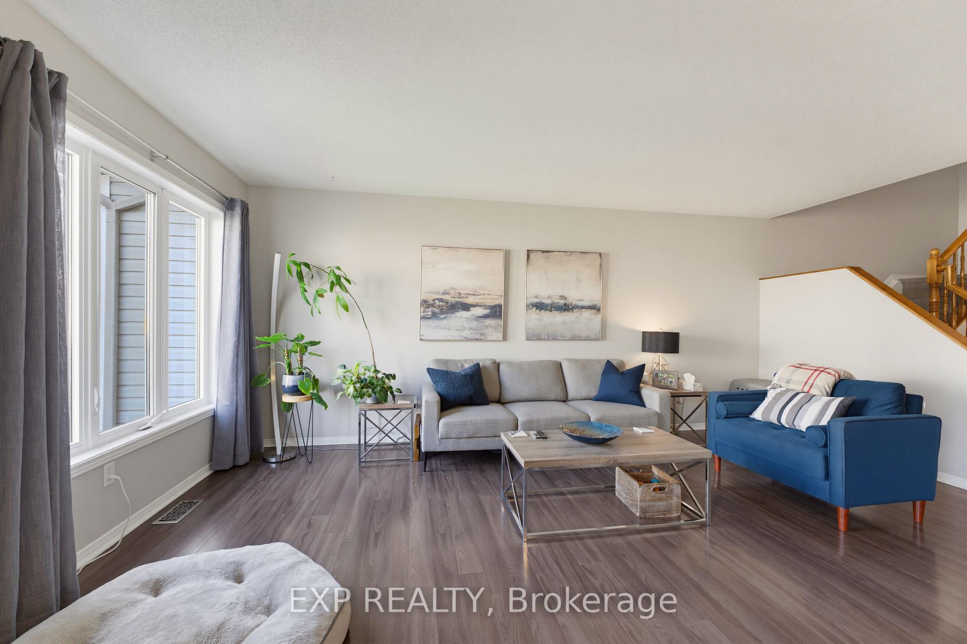 Photo 8 of 2215 Silverado Crescent, Ottawa, Avalon East — HOMEH