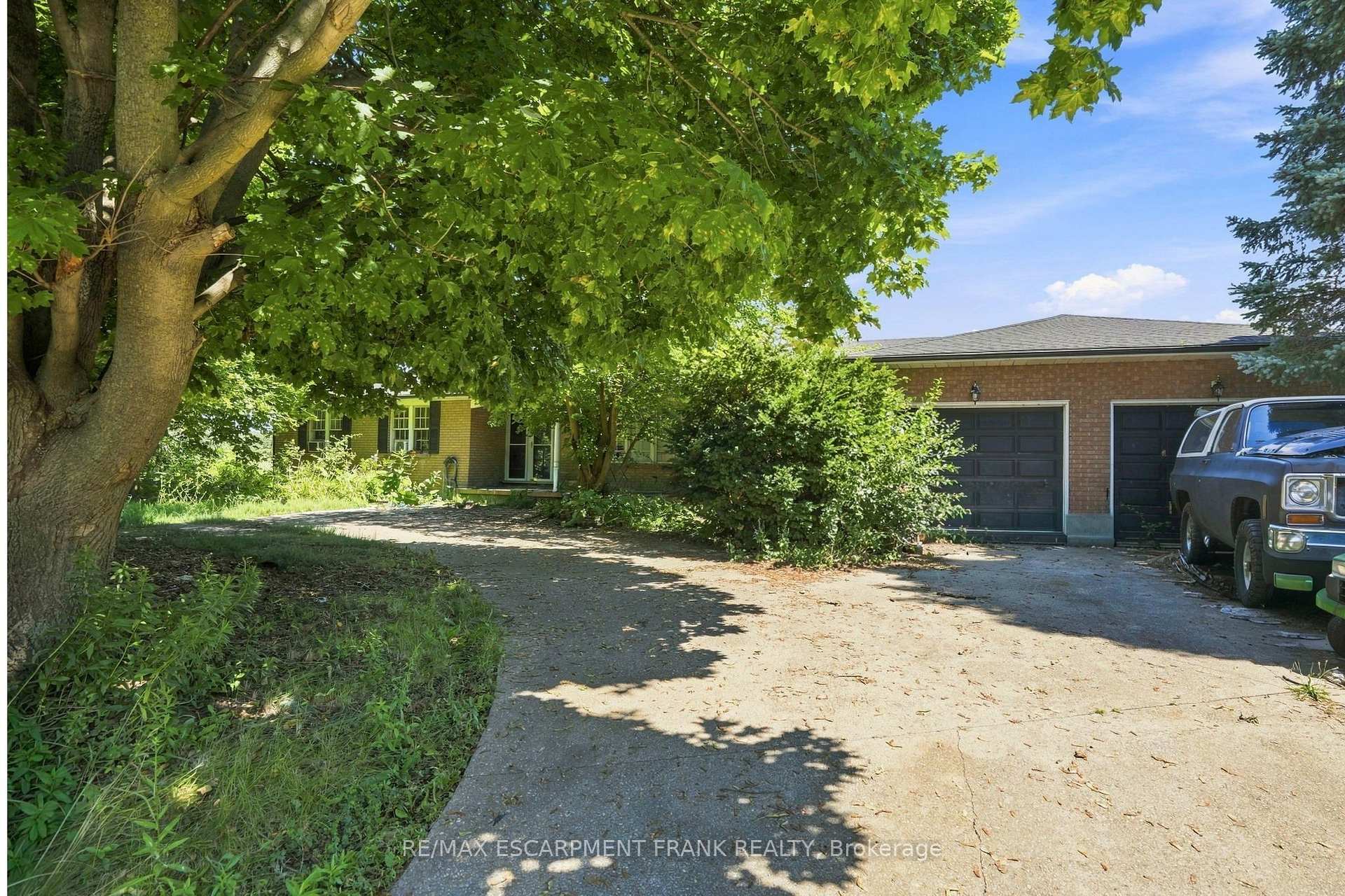 Photo 4 of 490 Tapleytown Road, Hamilton, Rural Stoney Creek — HOMEH