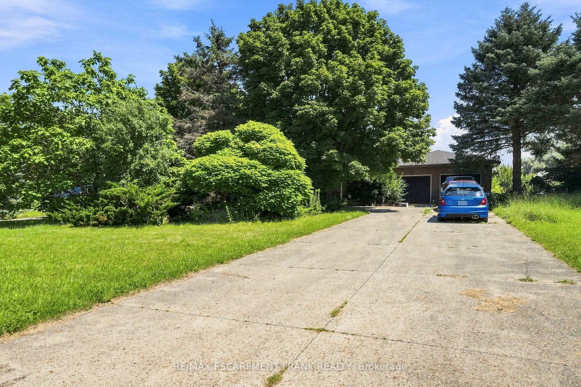 Photo 5 of 490 Tapleytown Road, Hamilton, Rural Stoney Creek — HOMEH