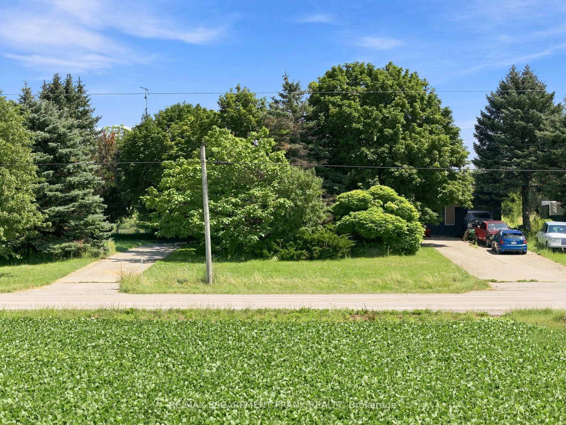 Photo 8 of 490 Tapleytown Road, Hamilton, Rural Stoney Creek — HOMEH