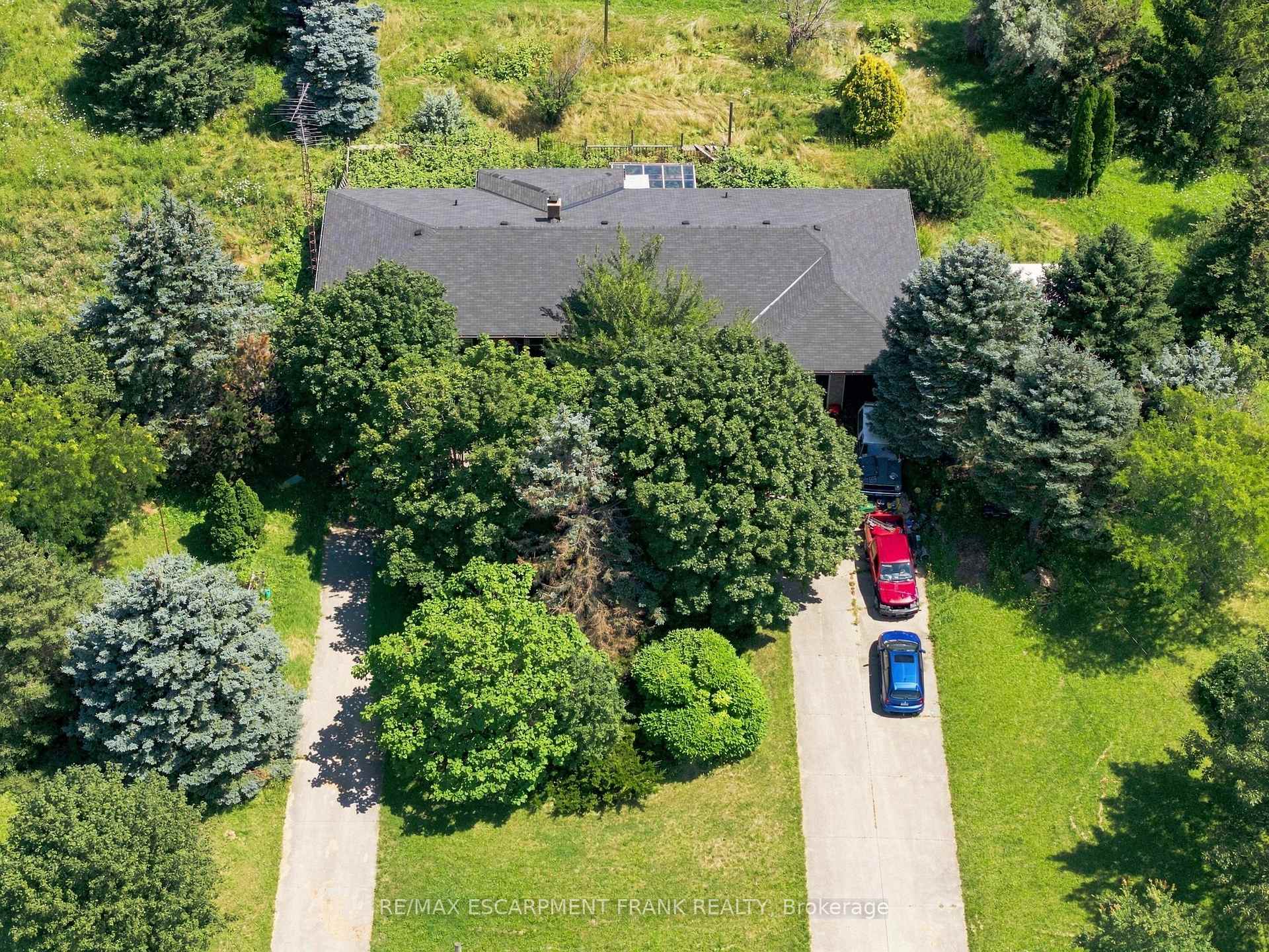 Photo 9 of 490 Tapleytown Road, Hamilton, Rural Stoney Creek — HOMEH