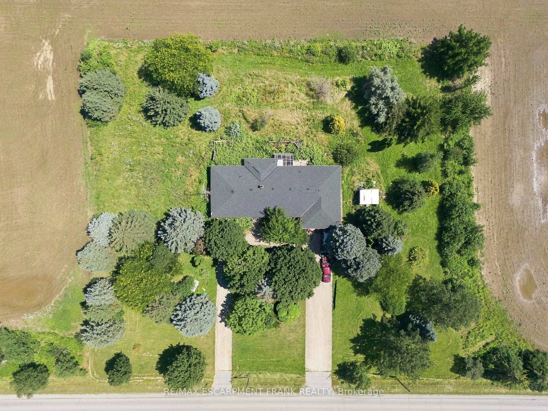 Photo 10 of 490 Tapleytown Road, Hamilton, Rural Stoney Creek — HOMEH