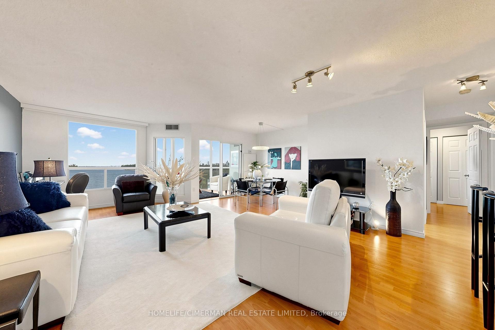 Photo 3 of Unit 3302, 5 Concorde Place, North York, Banbury-Don Mills — HOMEH