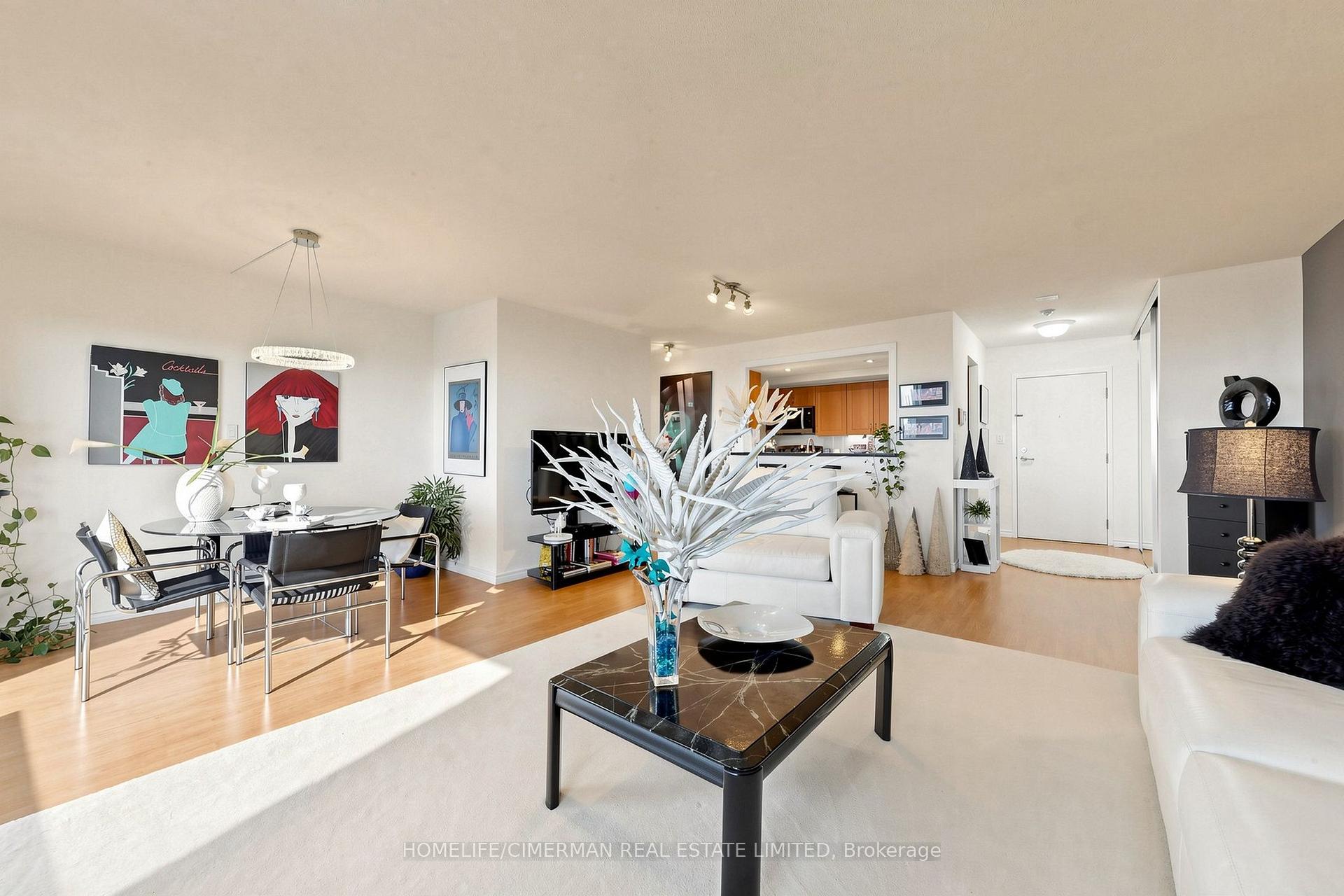 Photo 11 of Unit 3302, 5 Concorde Place, North York, Banbury-Don Mills — HOMEH