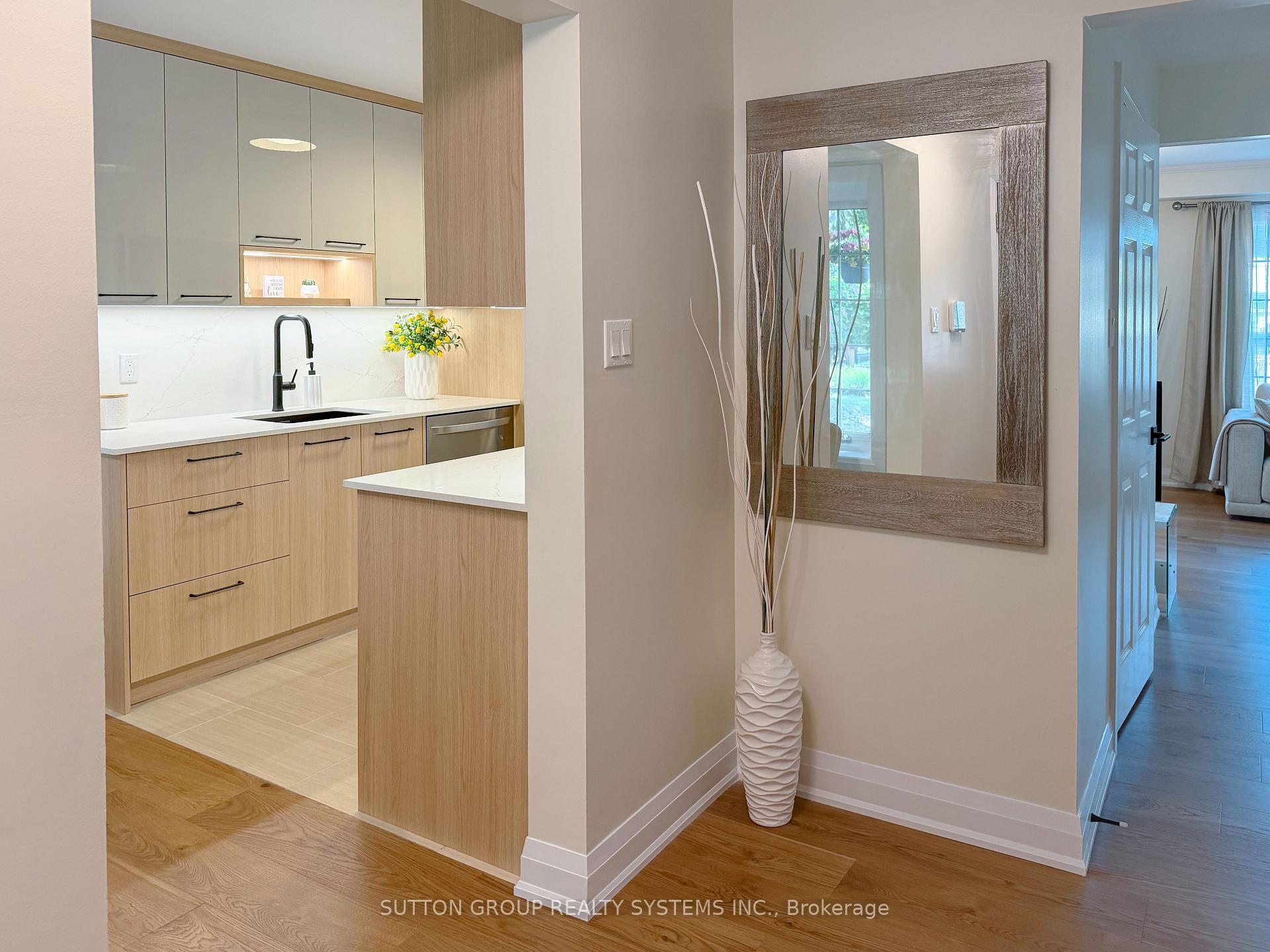 Photo 6 of 19 Parkway Place, Hamilton, Dundas — HOMEH
