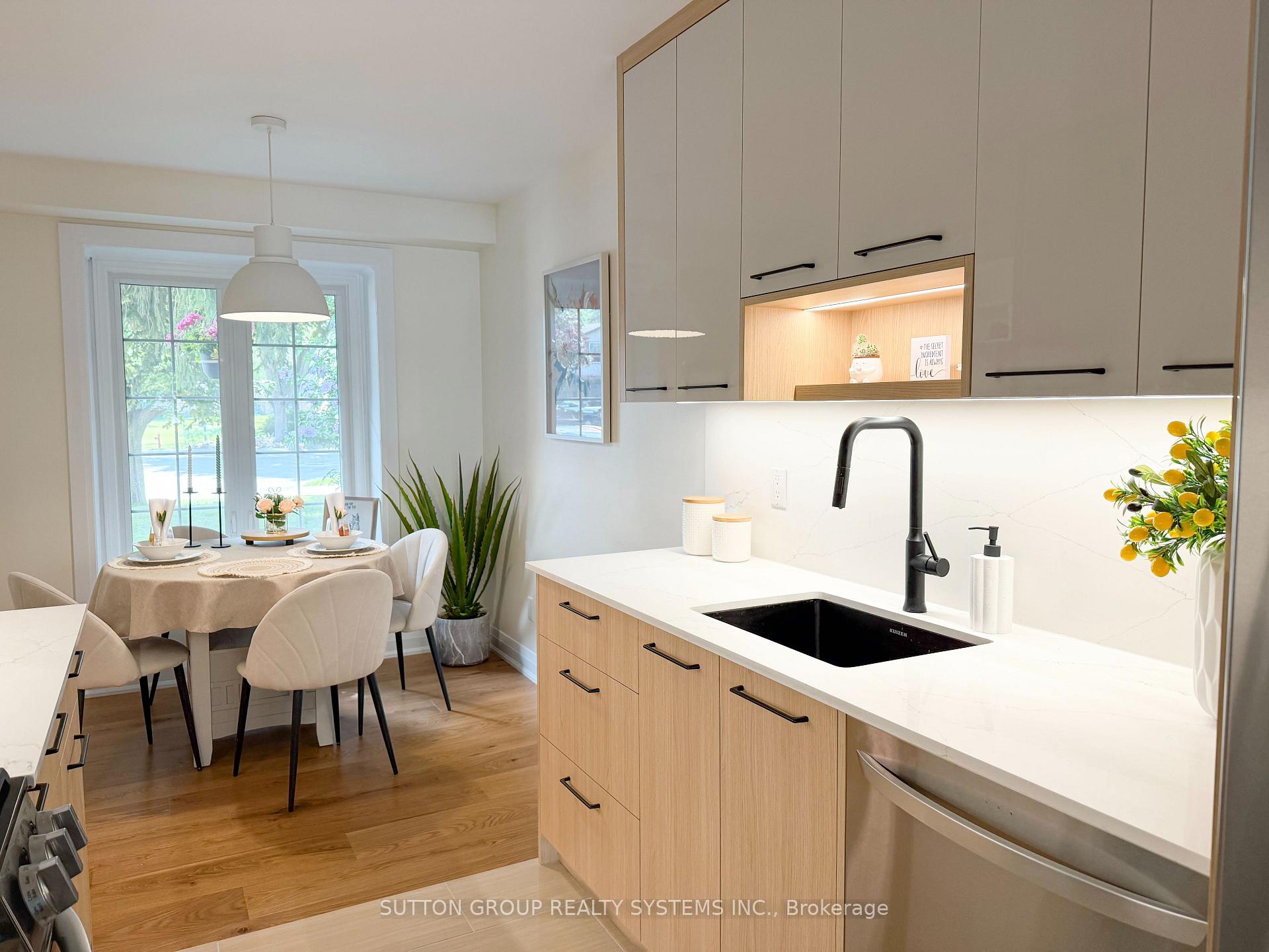 Photo 15 of 19 Parkway Place, Hamilton, Dundas — HOMEH