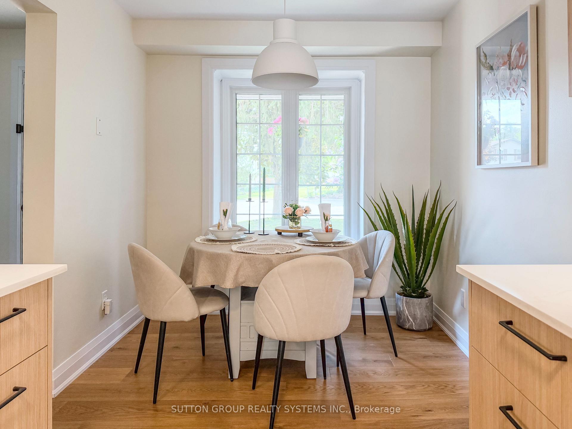 Photo 16 of 19 Parkway Place, Hamilton, Dundas — HOMEH