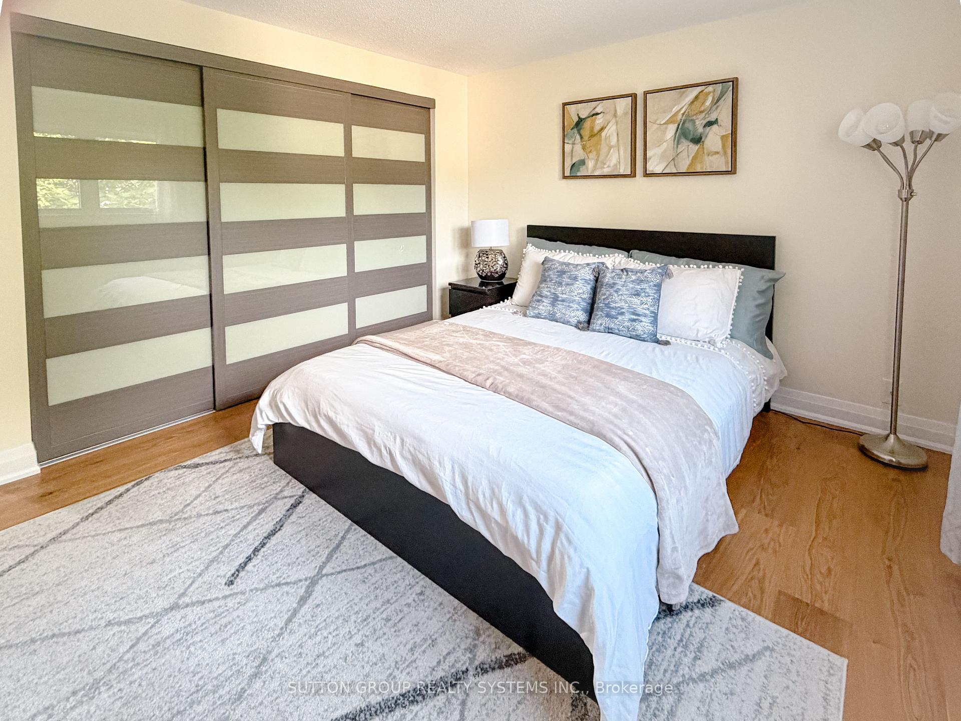 Photo 23 of 19 Parkway Place, Hamilton, Dundas — HOMEH