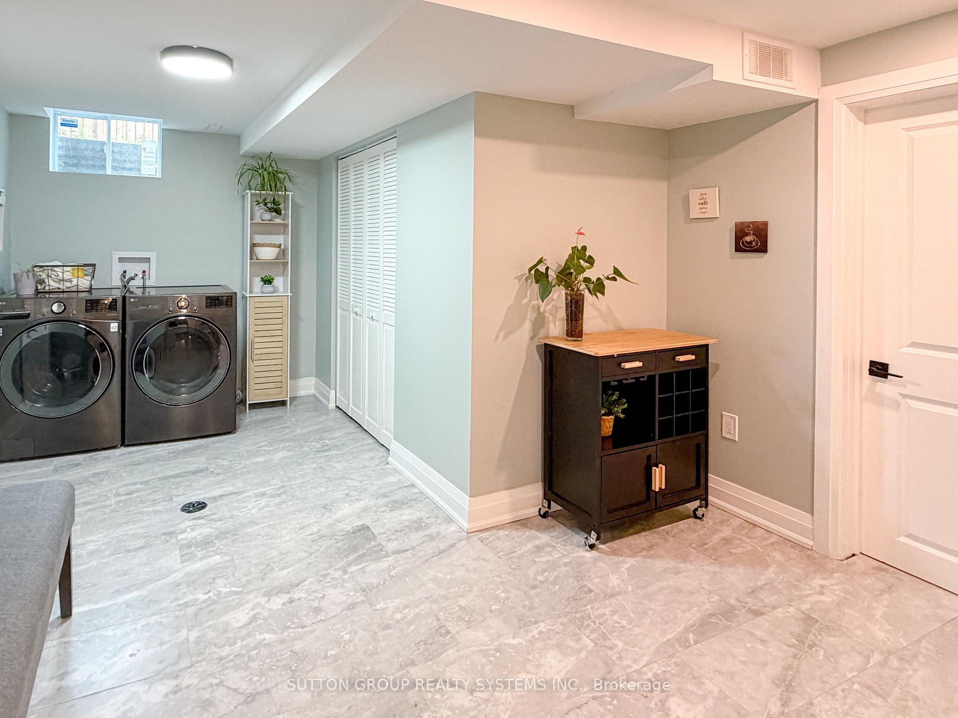 Photo 30 of 19 Parkway Place, Hamilton, Dundas — HOMEH