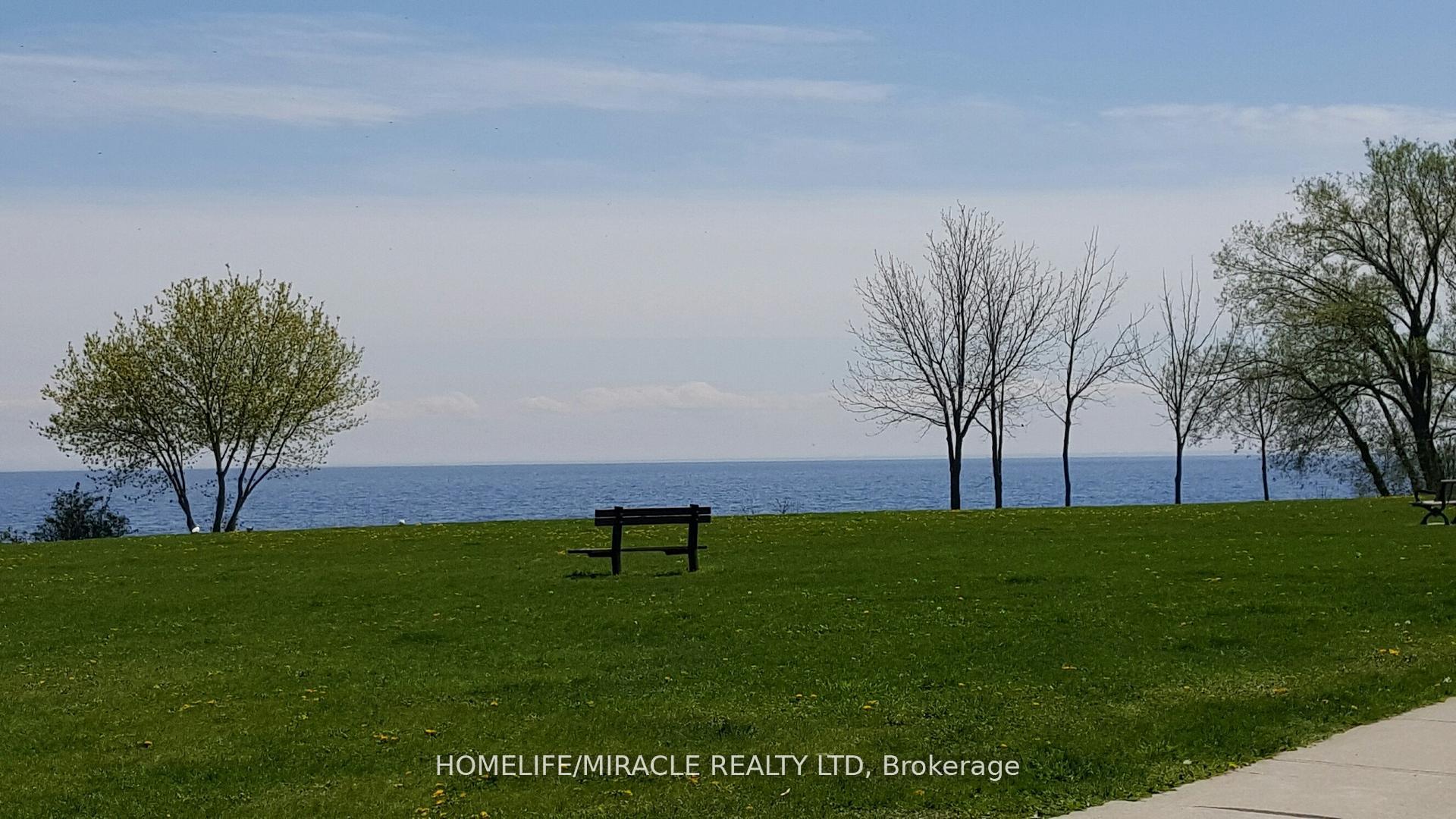 Photo 3 of Unit 1, 78 Fifth Street, Etobicoke, New Toronto — HOMEH