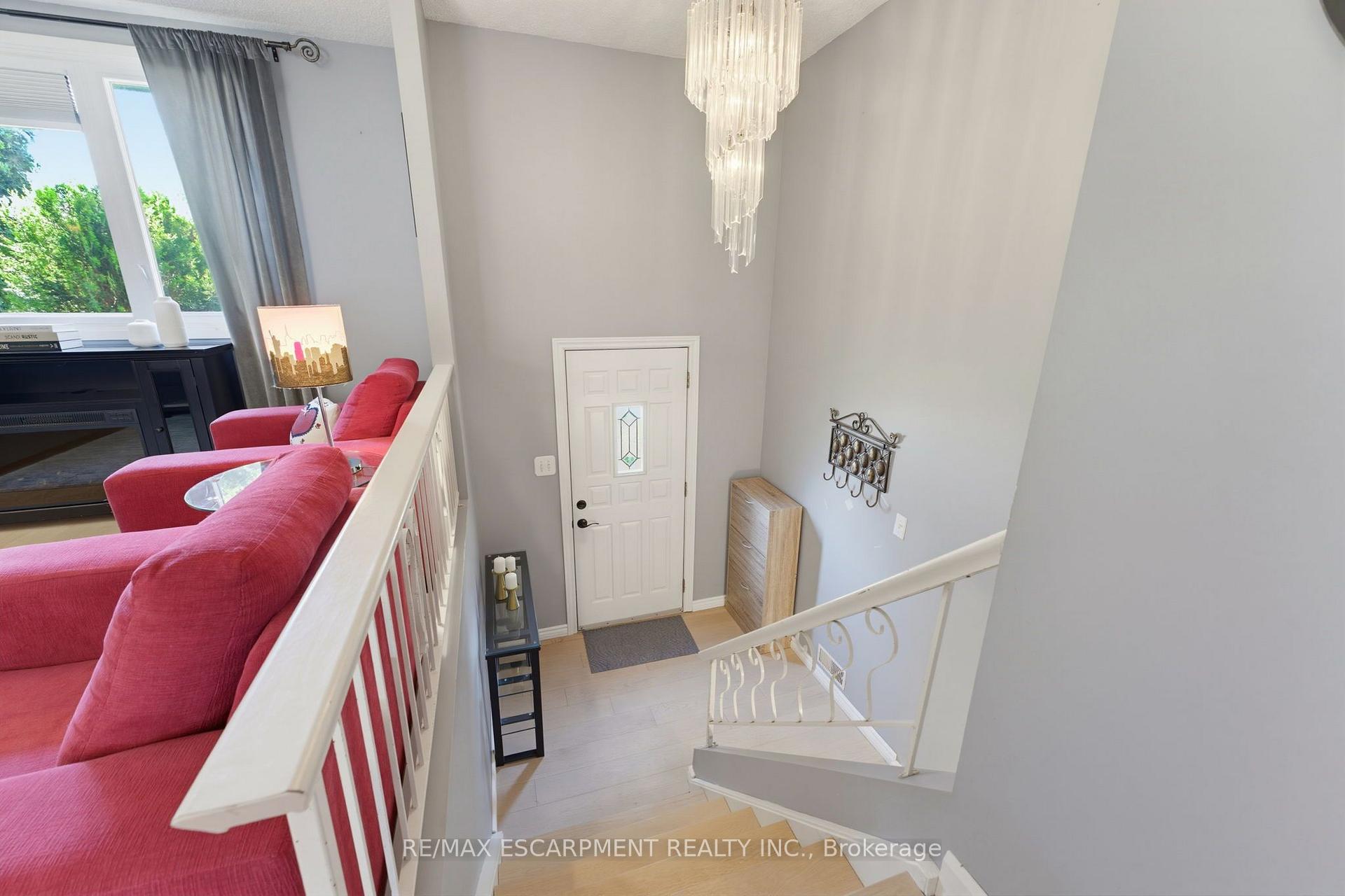Photo 7 of 164 Hanover Place, Hamilton, Vincent — HOMEH