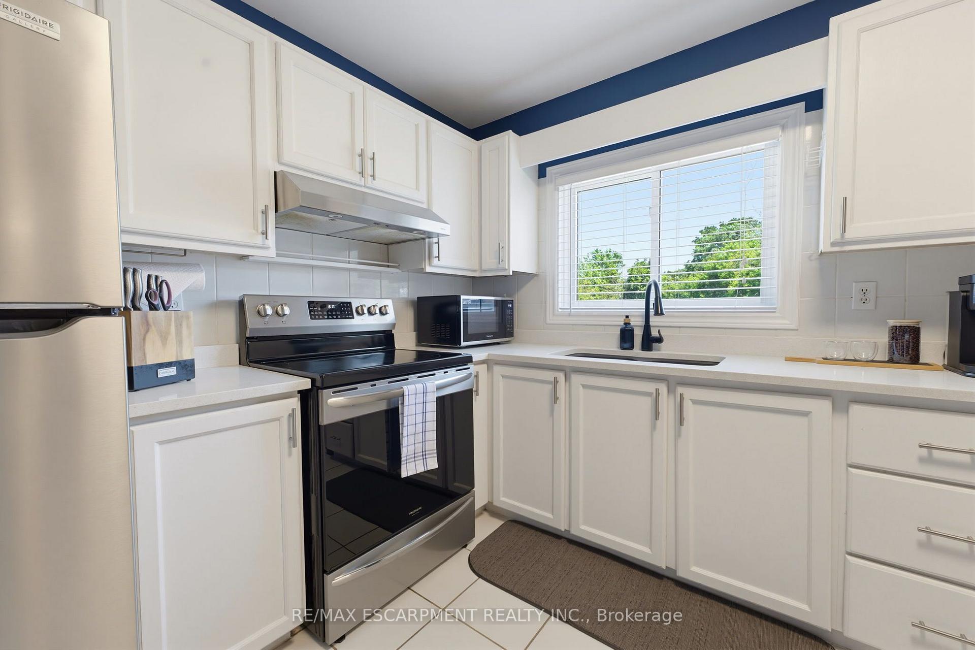 Photo 13 of 164 Hanover Place, Hamilton, Vincent — HOMEH