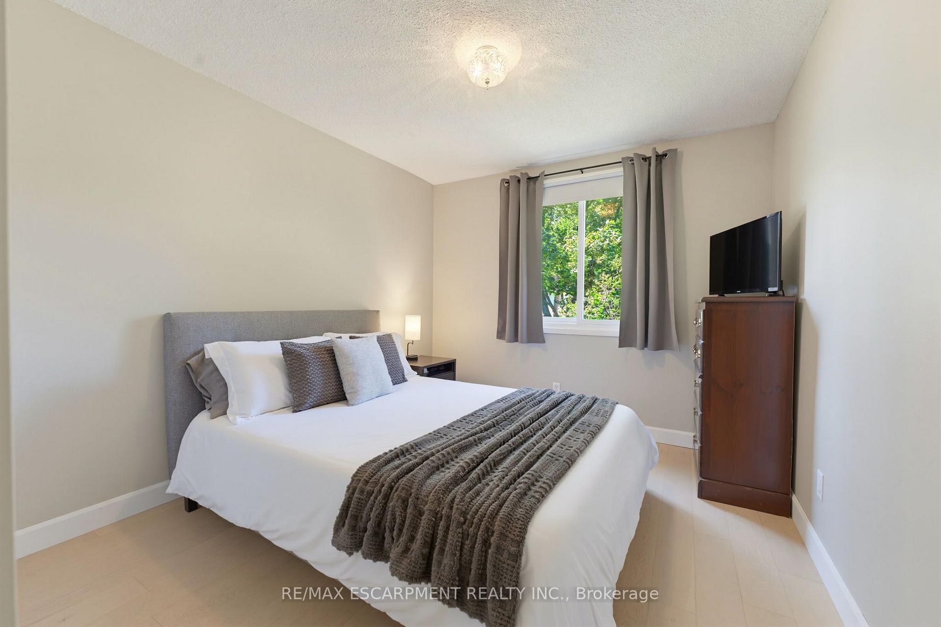 Photo 17 of 164 Hanover Place, Hamilton, Vincent — HOMEH