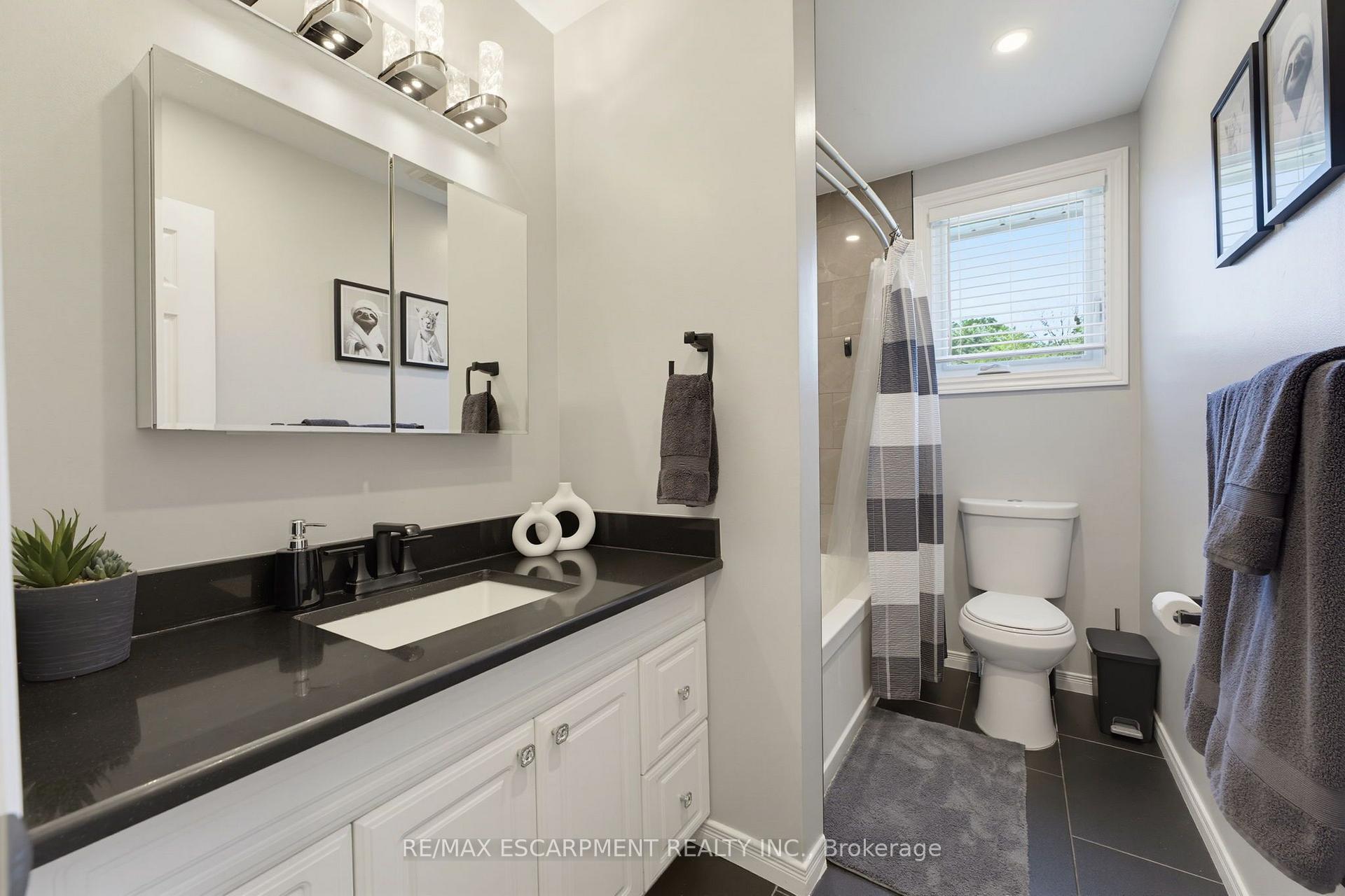 Photo 18 of 164 Hanover Place, Hamilton, Vincent — HOMEH