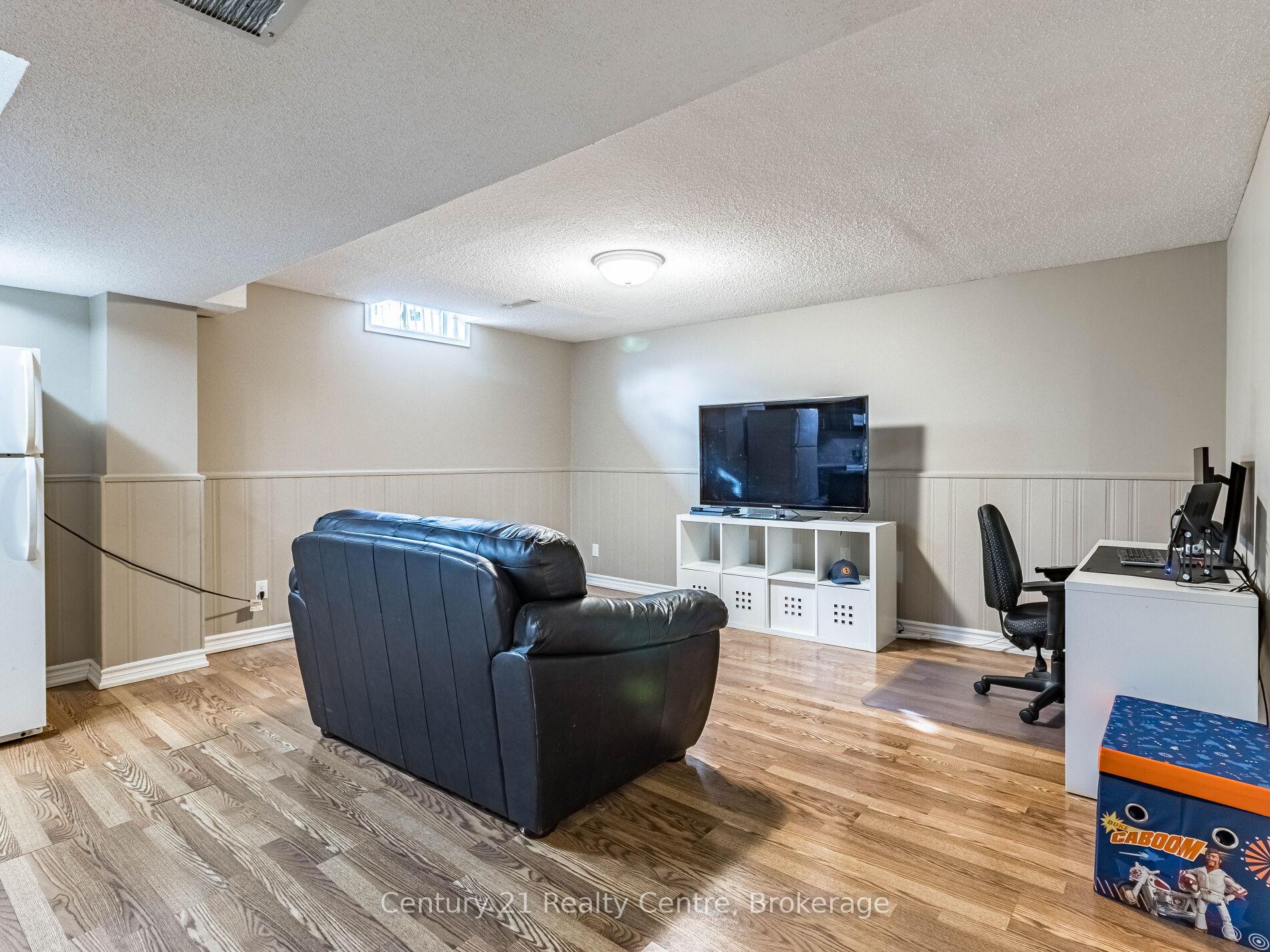 Photo 4 of Unit Basement, 34 Niagara Place, Brampton, Westgate — HOMEH
