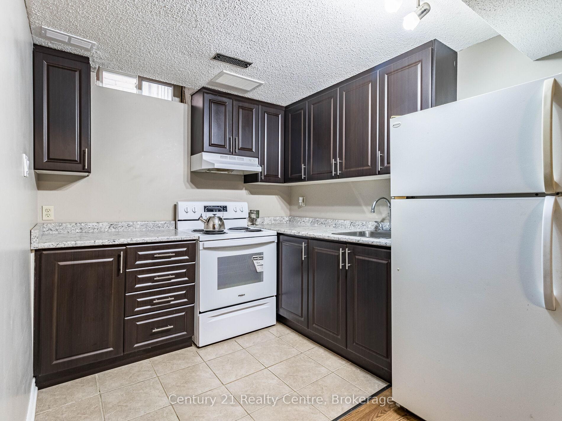 Photo 5 of Unit Basement, 34 Niagara Place, Brampton, Westgate — HOMEH