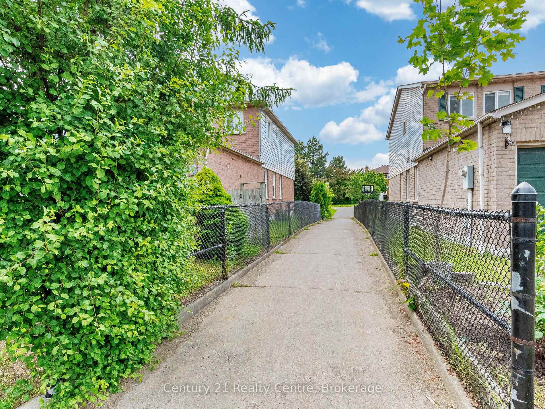 Photo 18 of Unit Basement, 34 Niagara Place, Brampton, Westgate — HOMEH