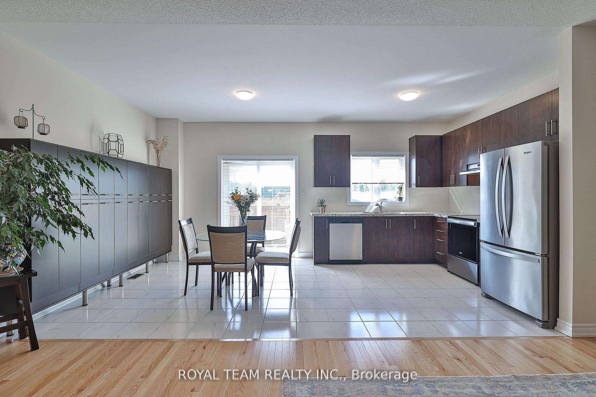 Photo 9 of 1246 Peelar Crescent, Innisfil, Lefroy — HOMEH
