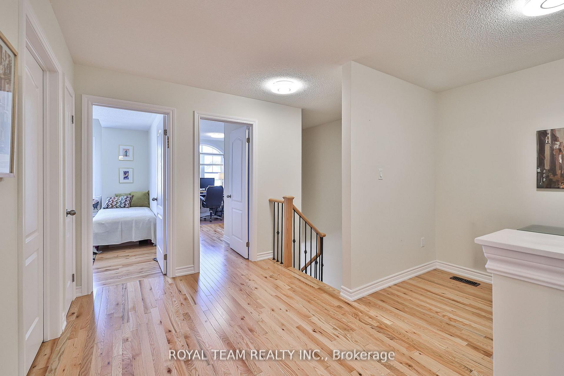 Photo 12 of 1246 Peelar Crescent, Innisfil, Lefroy — HOMEH