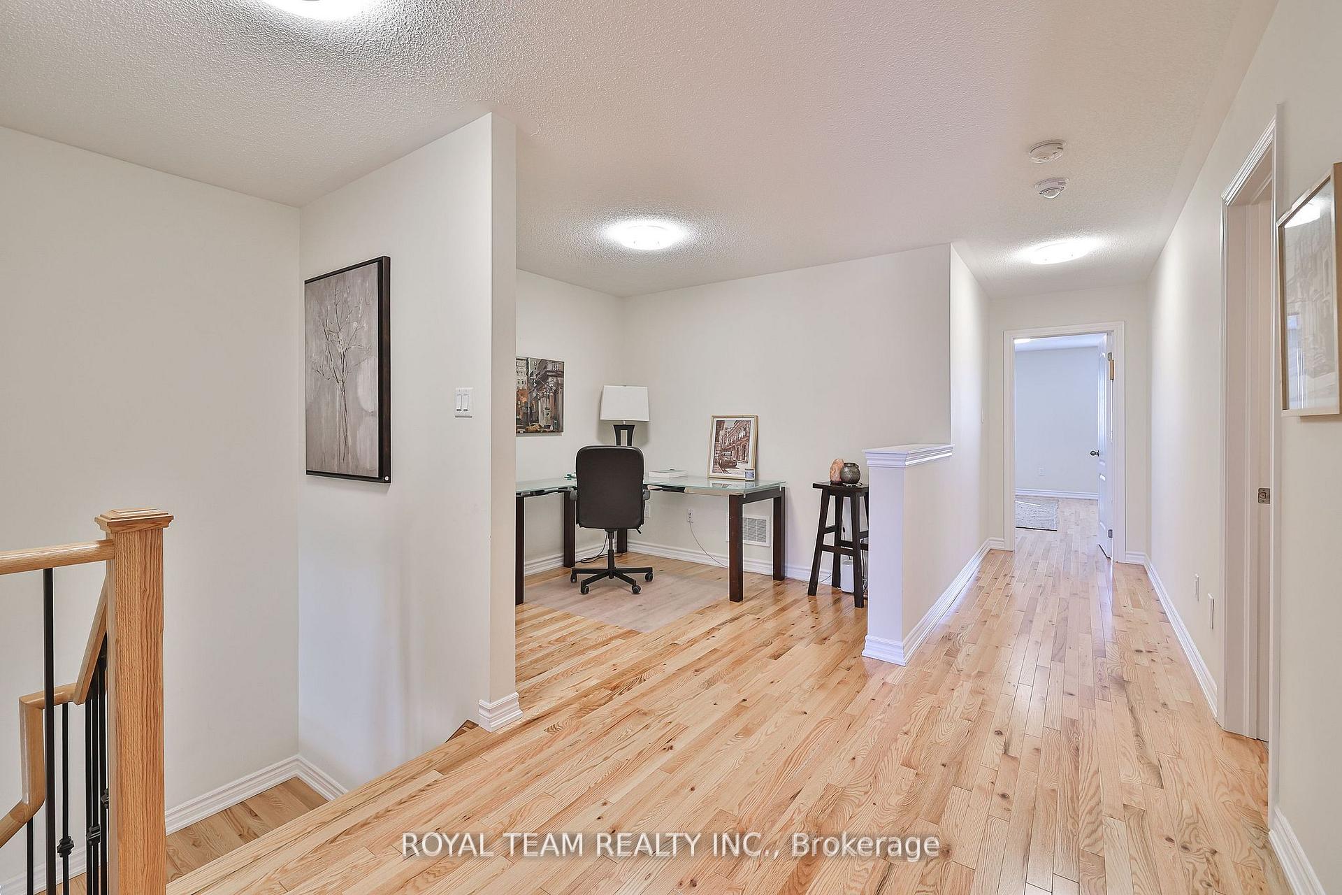 Photo 13 of 1246 Peelar Crescent, Innisfil, Lefroy — HOMEH