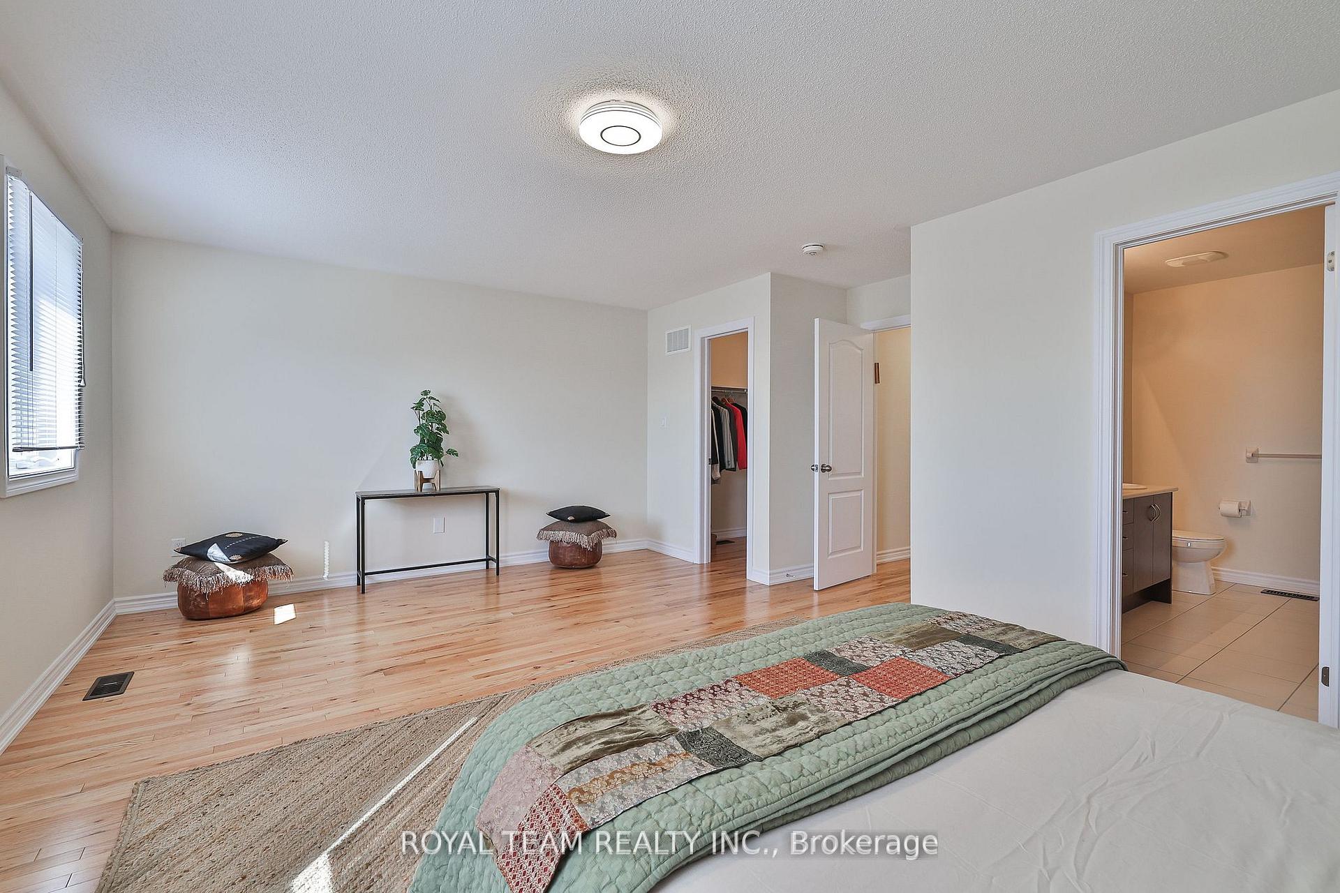 Photo 16 of 1246 Peelar Crescent, Innisfil, Lefroy — HOMEH