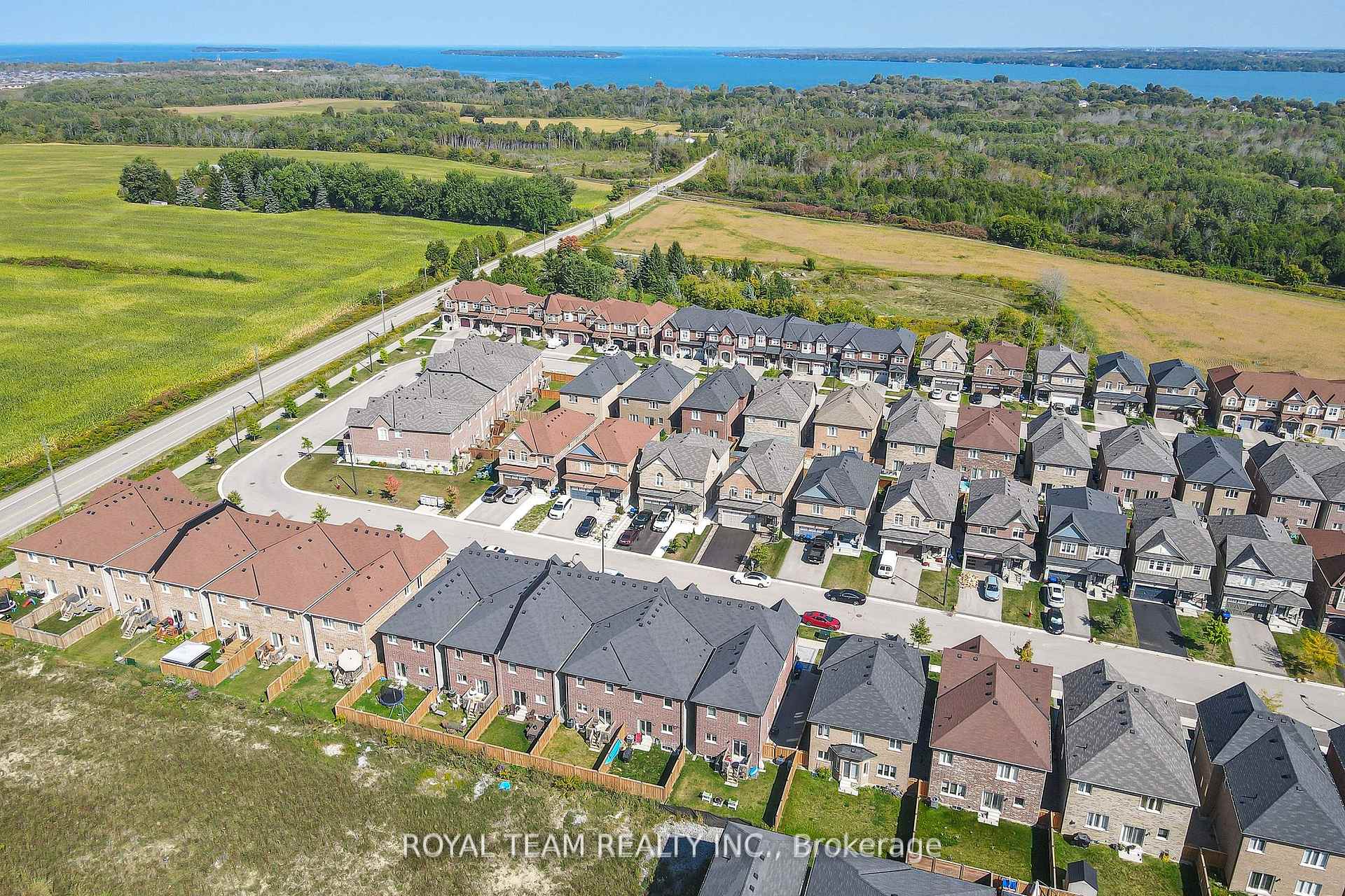 Photo 29 of 1246 Peelar Crescent, Innisfil, Lefroy — HOMEH