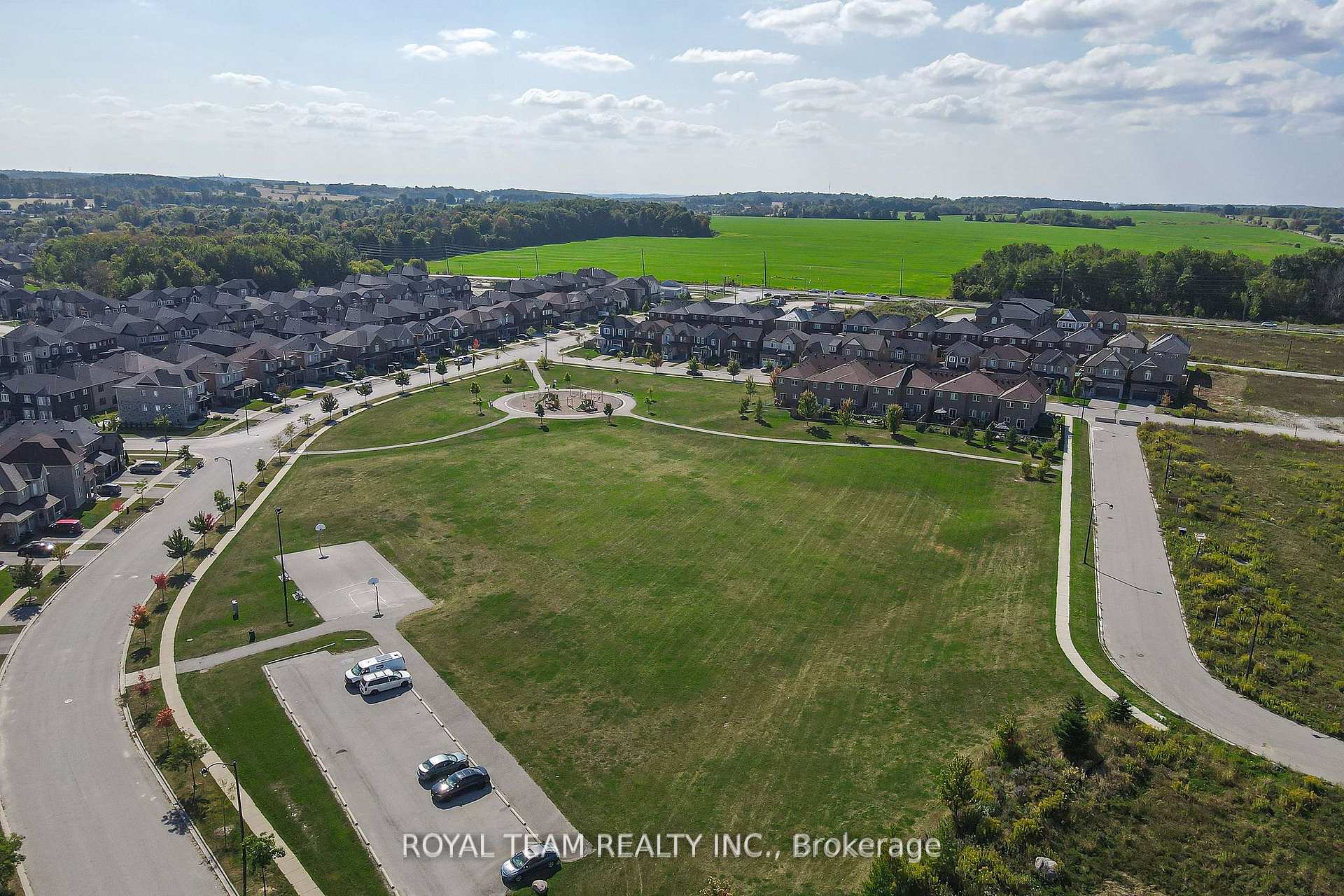 Photo 32 of 1246 Peelar Crescent, Innisfil, Lefroy — HOMEH