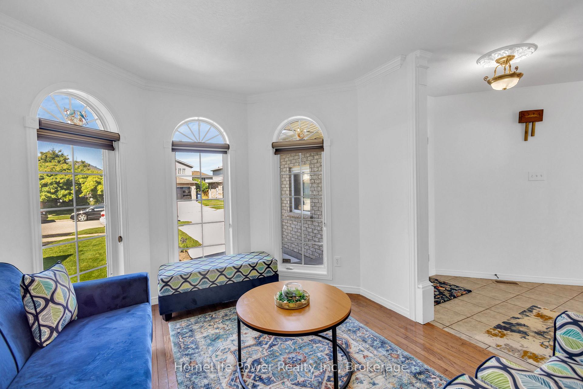 Photo 7 of 35 Borland Drive, Guelph, Clairfields/Hanlon Business Park — HOMEH
