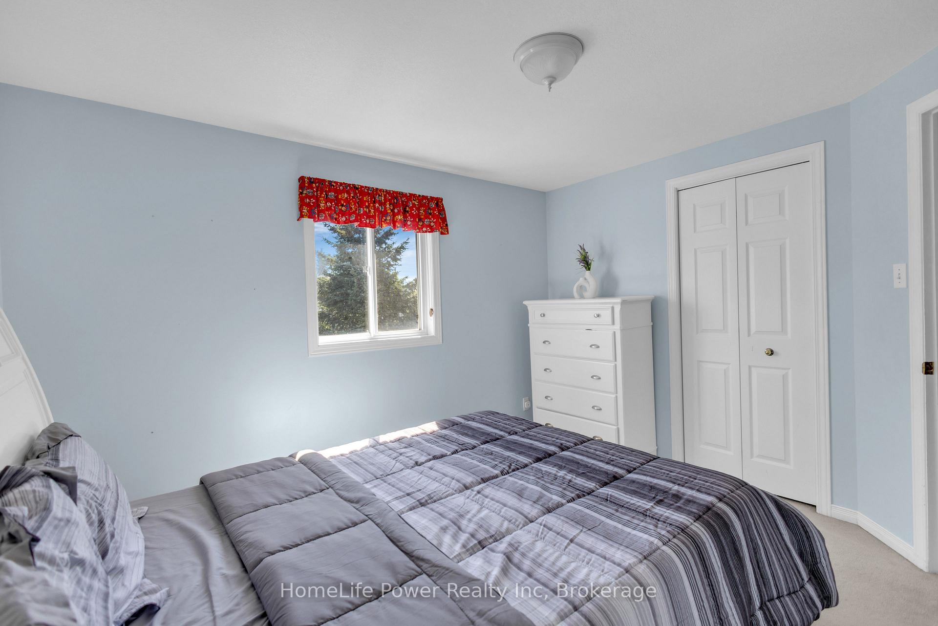 Photo 20 of 35 Borland Drive, Guelph, Clairfields/Hanlon Business Park — HOMEH