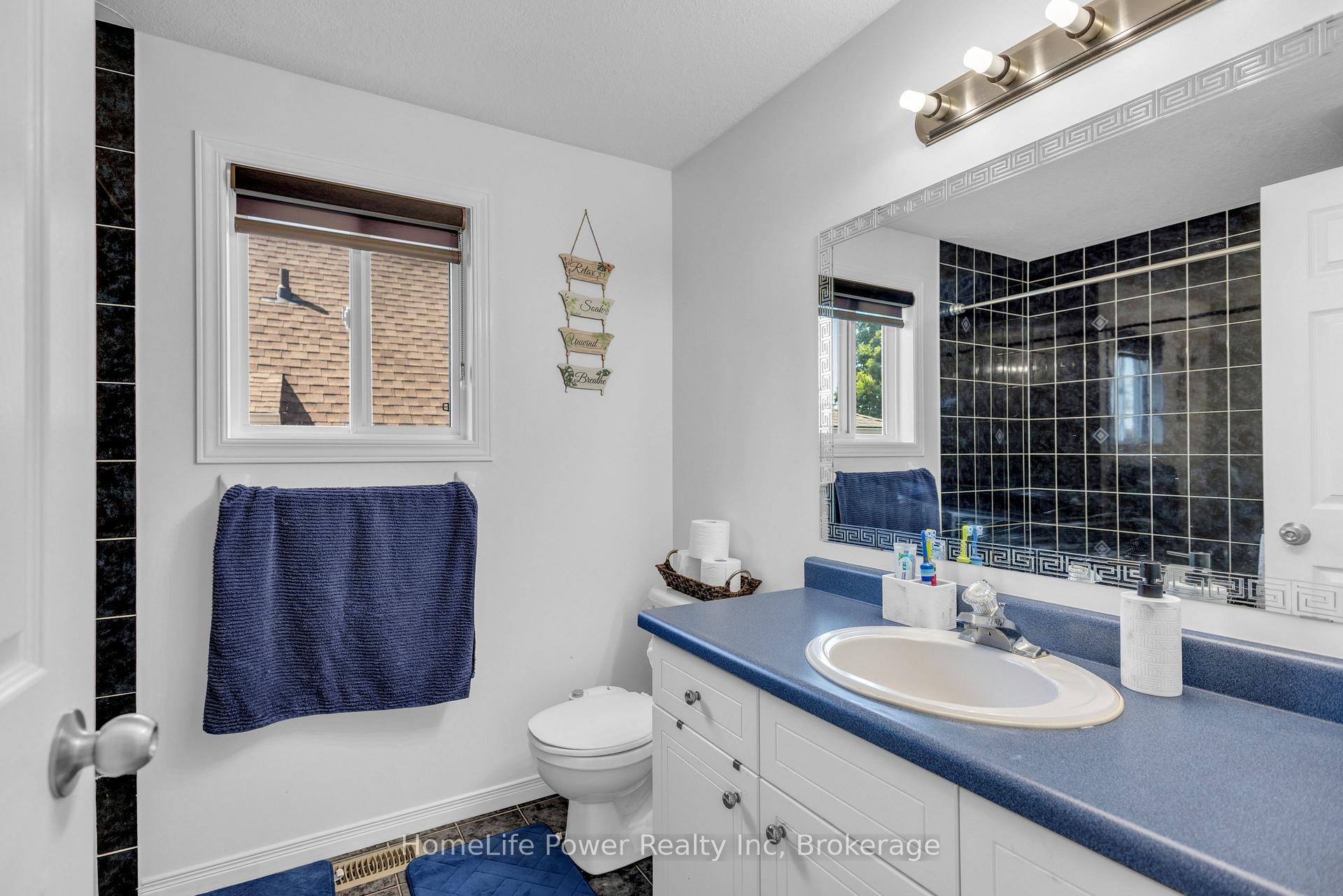 Photo 25 of 35 Borland Drive, Guelph, Clairfields/Hanlon Business Park — HOMEH