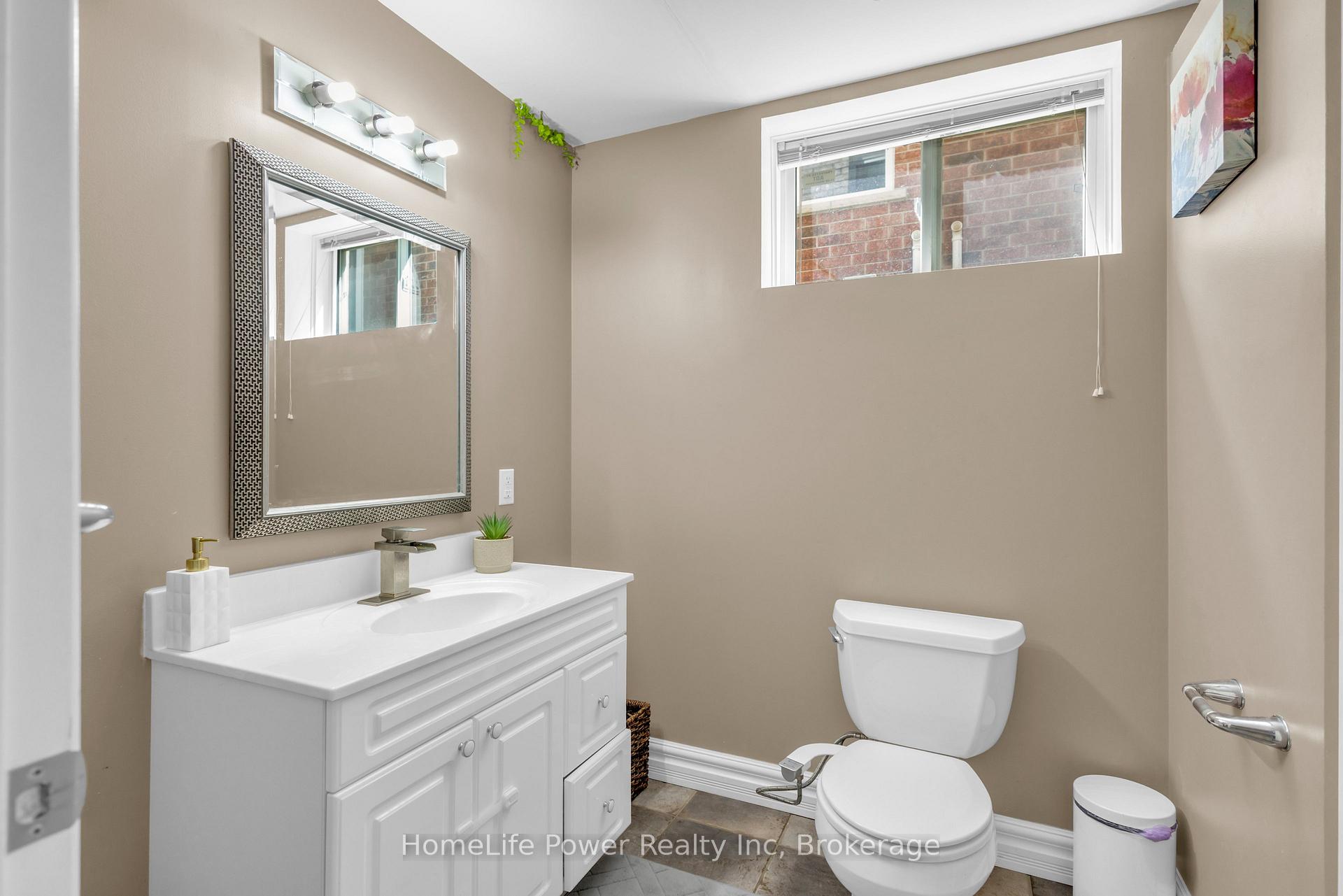 Photo 30 of 35 Borland Drive, Guelph, Clairfields/Hanlon Business Park — HOMEH