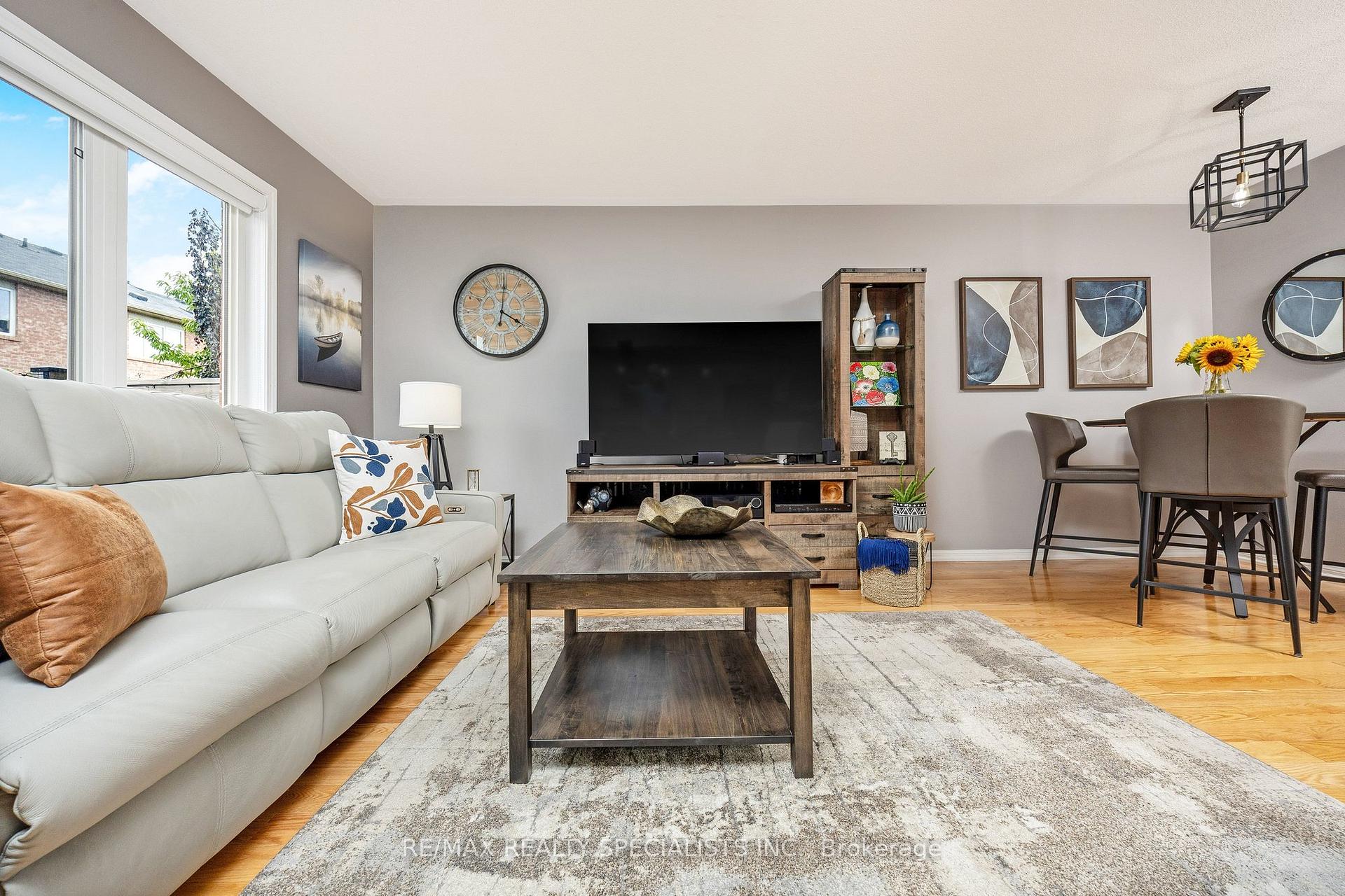 Photo 11 of 590 Speyer Circle, Milton, Harrison — HOMEH