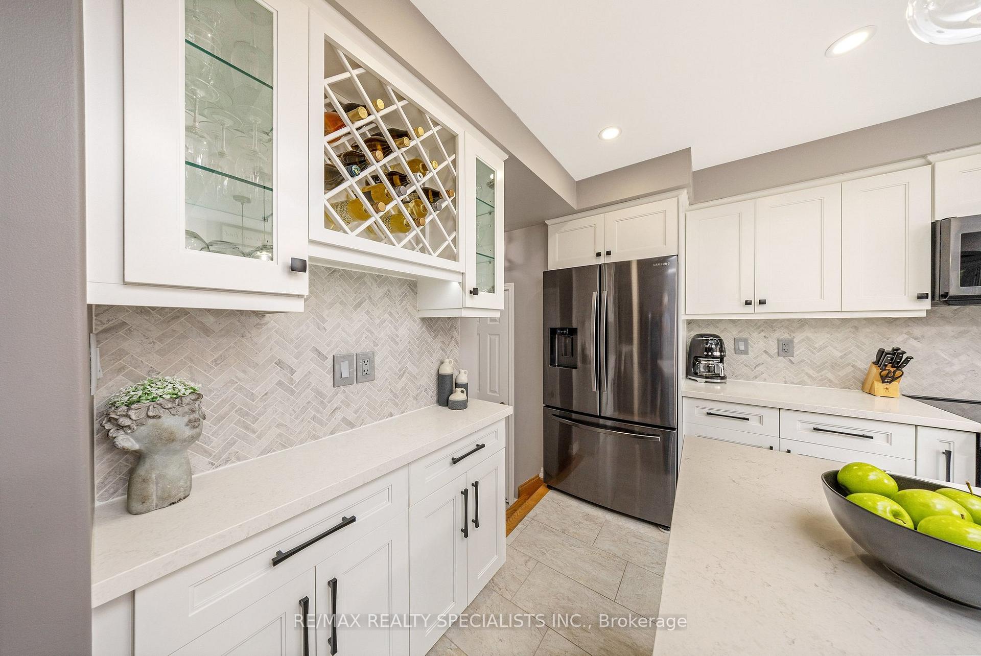 Photo 14 of 590 Speyer Circle, Milton, Harrison — HOMEH